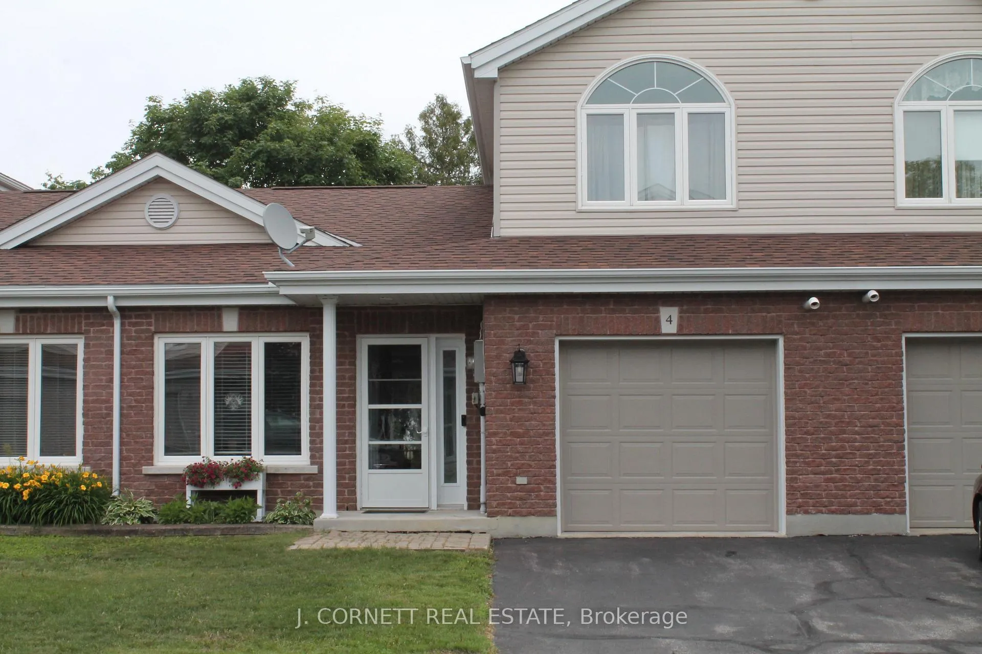 Photo of Unit # 4, 3 Maple Street N