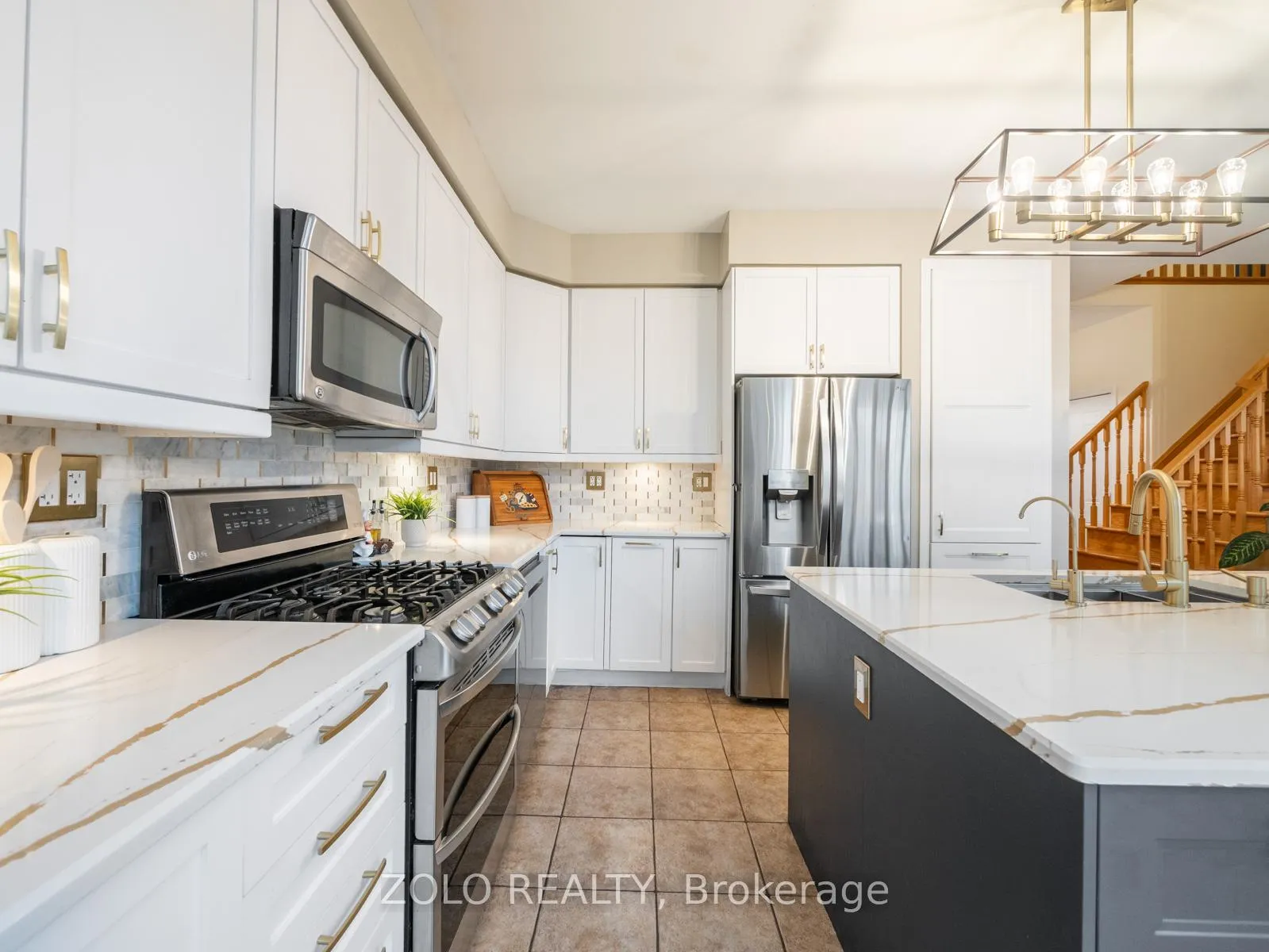 Photo 10 of 818 Cousens Terrace, Milton, Coates — HOMEH