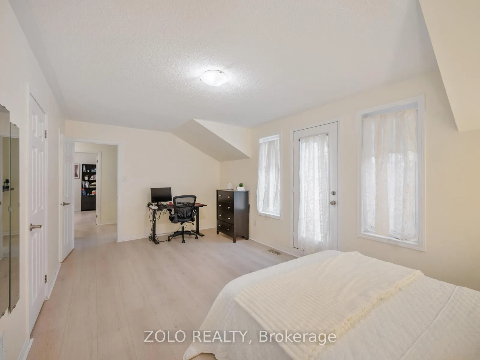 Photo 32 of 818 Cousens Terrace, Milton, Coates — HOMEH