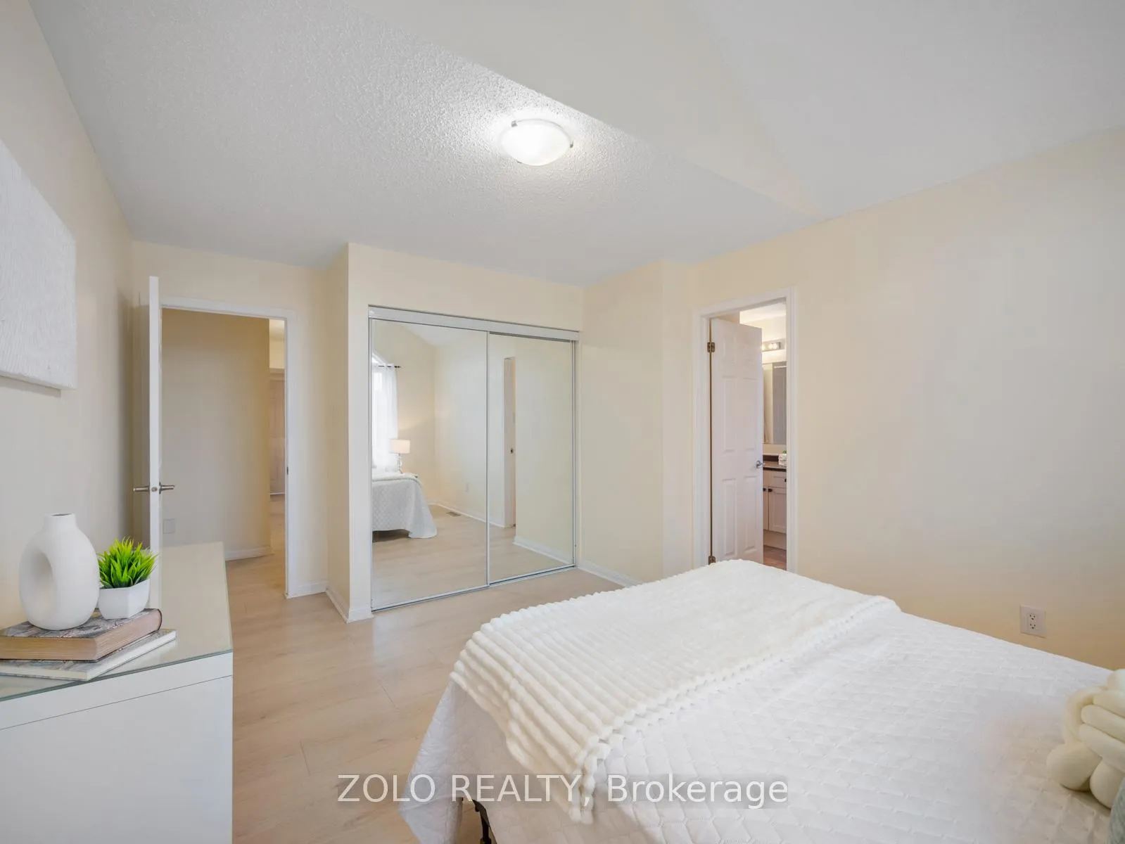 Photo 37 of 818 Cousens Terrace, Milton, Coates — HOMEH