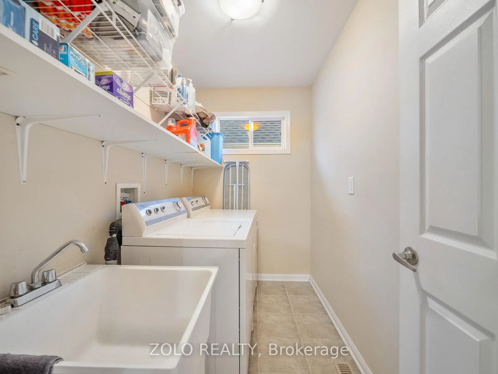 Photo 42 of 818 Cousens Terrace, Milton, Coates — HOMEH