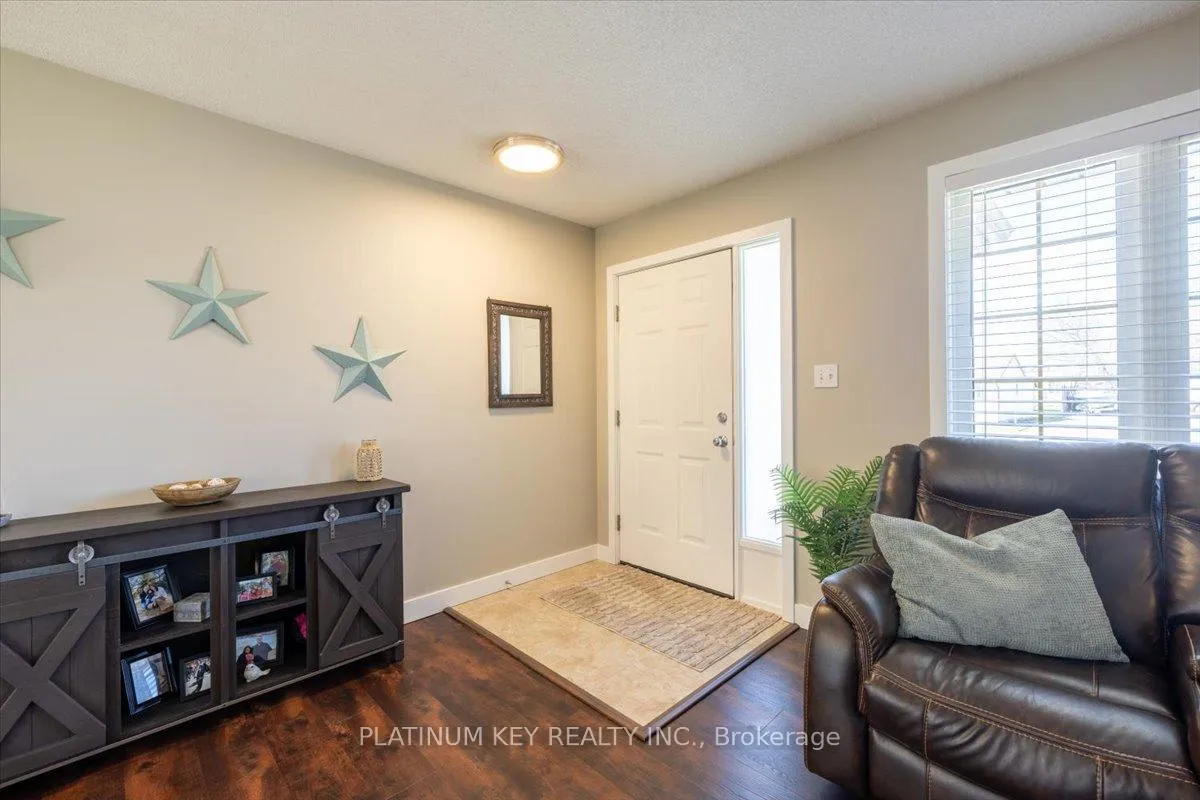 Photo 4 of 205 Symes Street, Southwest Middlesex, Glencoe — HOMEH