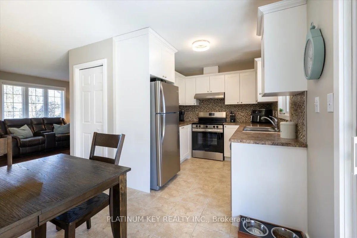Photo 7 of 205 Symes Street, Southwest Middlesex, Glencoe — HOMEH