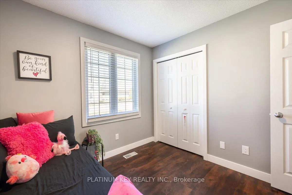 Photo 10 of 205 Symes Street, Southwest Middlesex, Glencoe — HOMEH