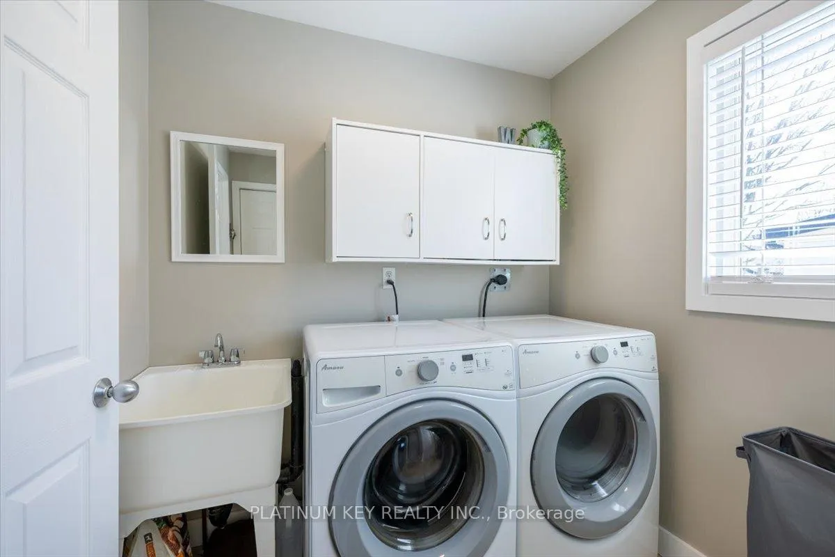 Photo 13 of 205 Symes Street, Southwest Middlesex, Glencoe — HOMEH