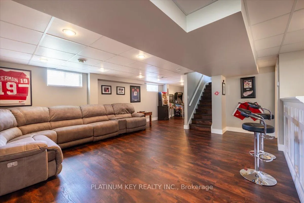 Photo 14 of 205 Symes Street, Southwest Middlesex, Glencoe — HOMEH