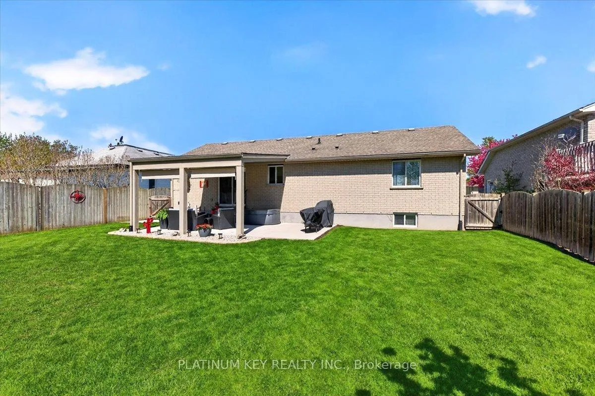 Photo 25 of 205 Symes Street, Southwest Middlesex, Glencoe — HOMEH