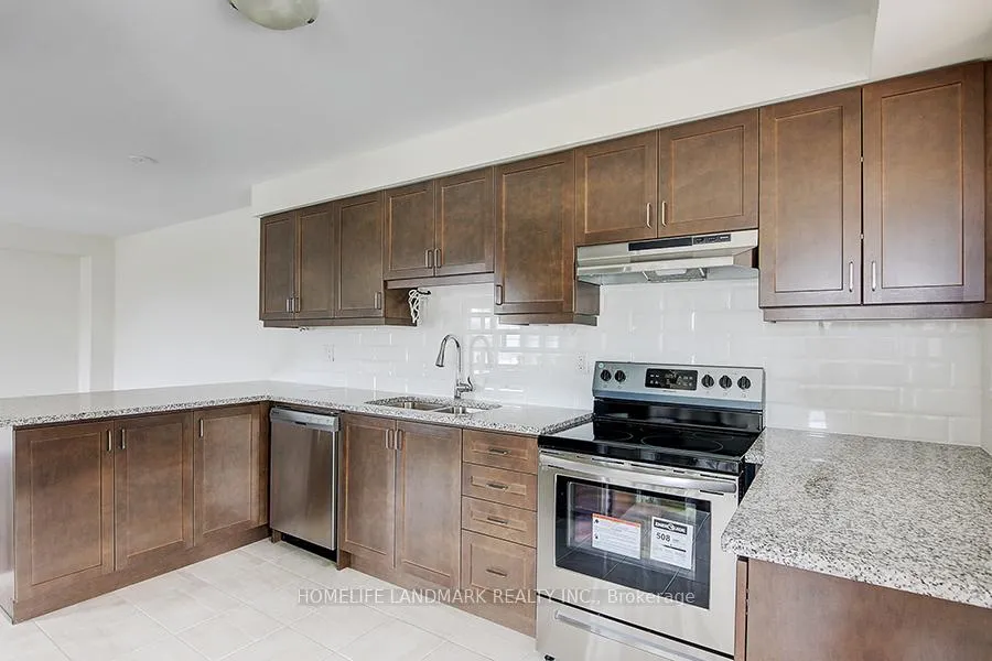 Photo 16 of 76 Casely Avenue, Richmond Hill, Rural Richmond Hill — HOMEH
