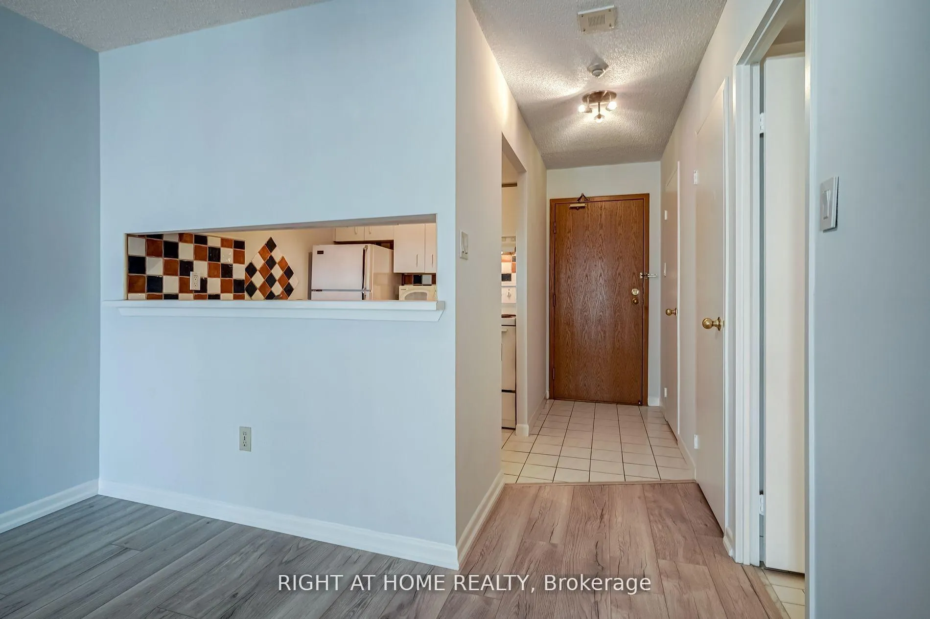 Photo 5 of Unit 2702, 44 St Joseph Street, Toronto, Bay Street Corridor — HOMEH