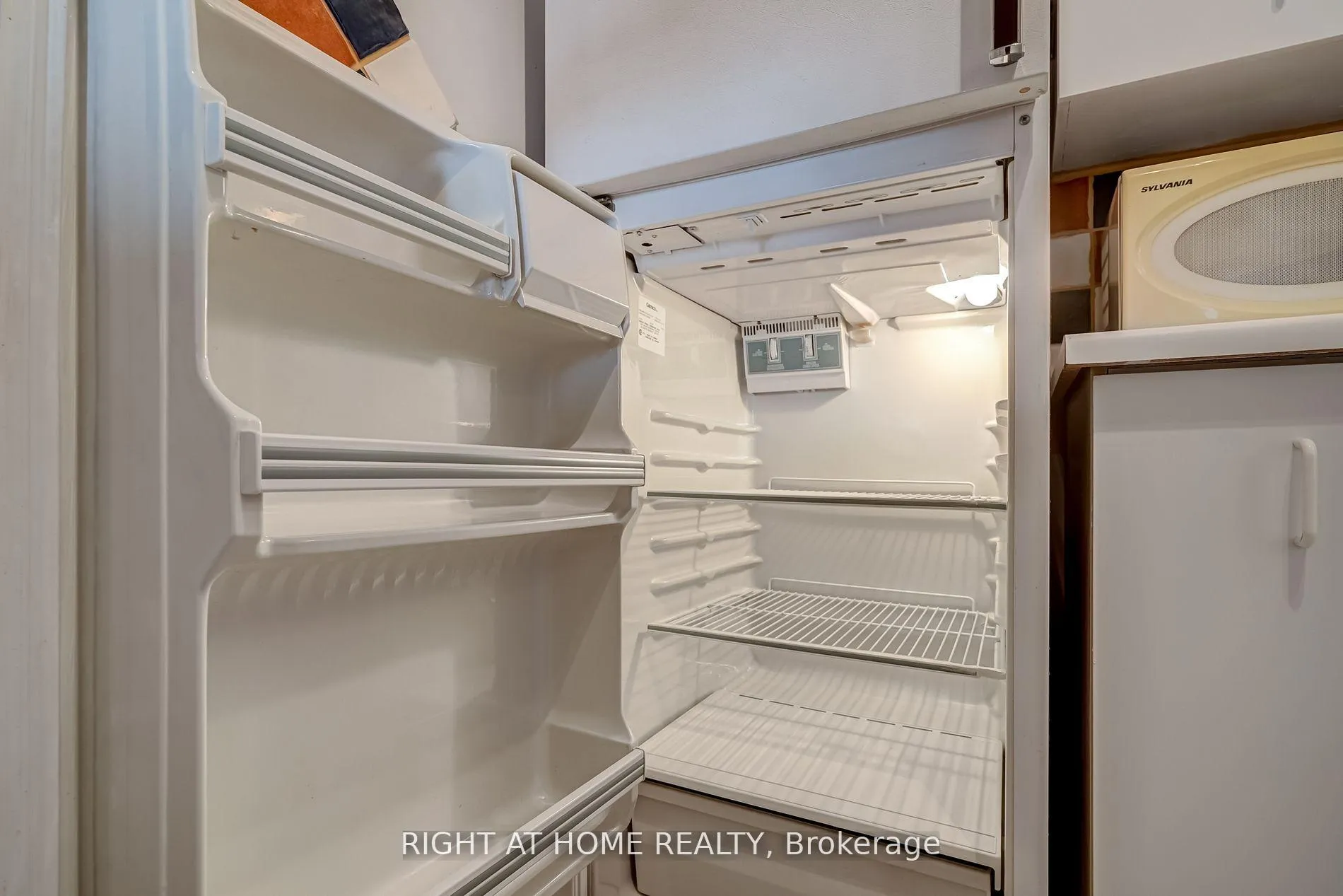 Photo 6 of Unit 2702, 44 St Joseph Street, Toronto, Bay Street Corridor — HOMEH