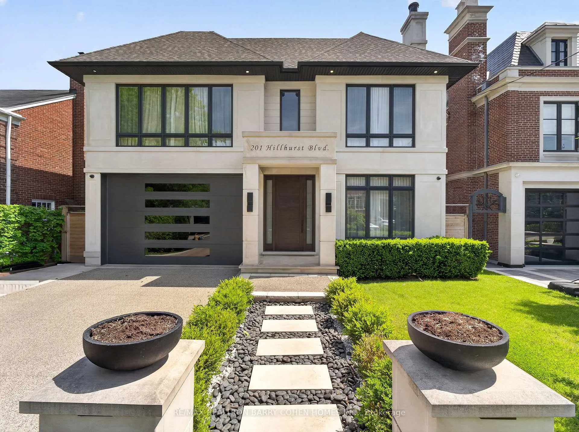 Photo 3 of 201 Hillhurst Boulevard, Toronto, Bedford Park-Nortown — HOMEH