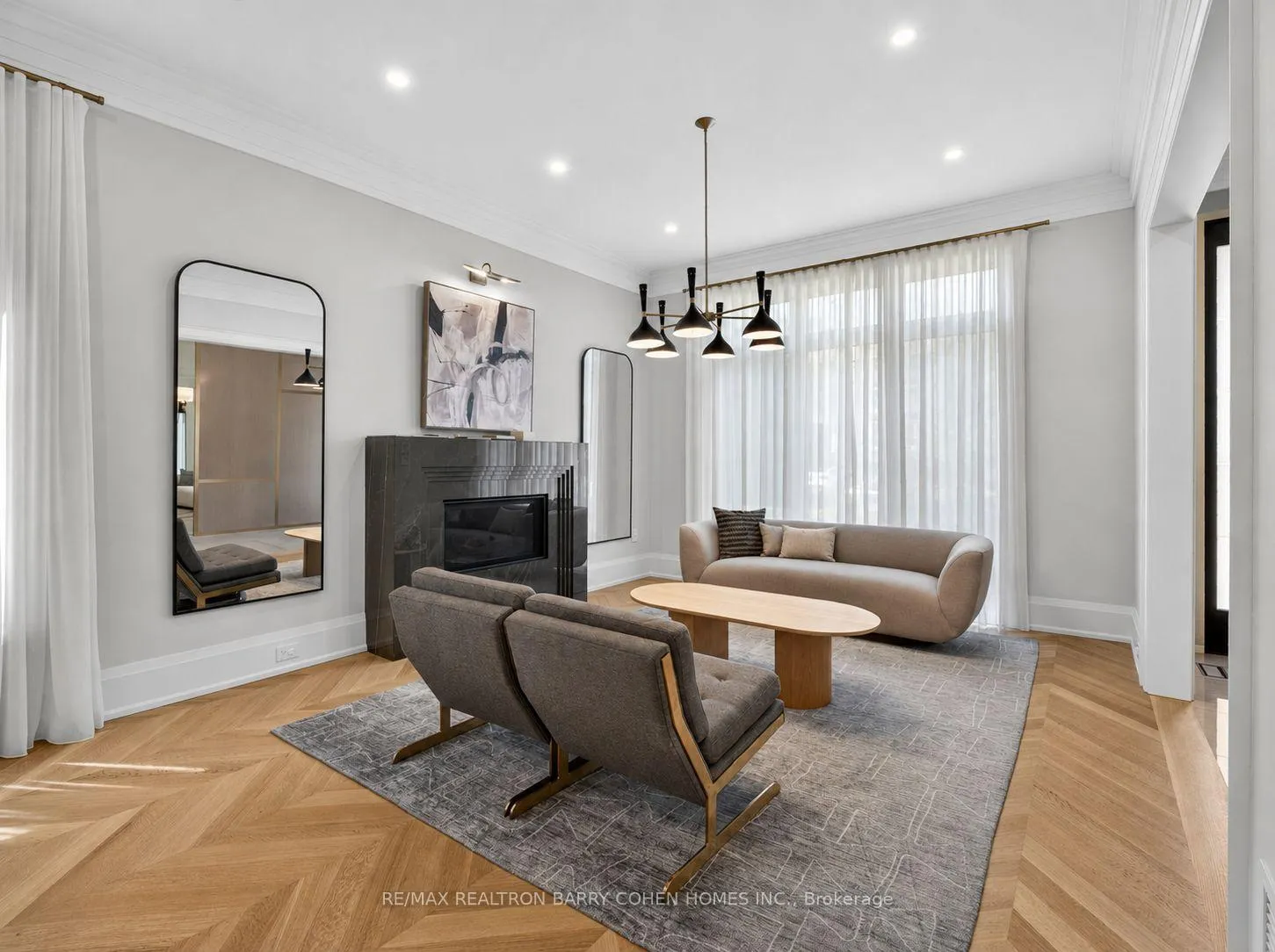 Photo 7 of 201 Hillhurst Boulevard, Toronto, Bedford Park-Nortown — HOMEH
