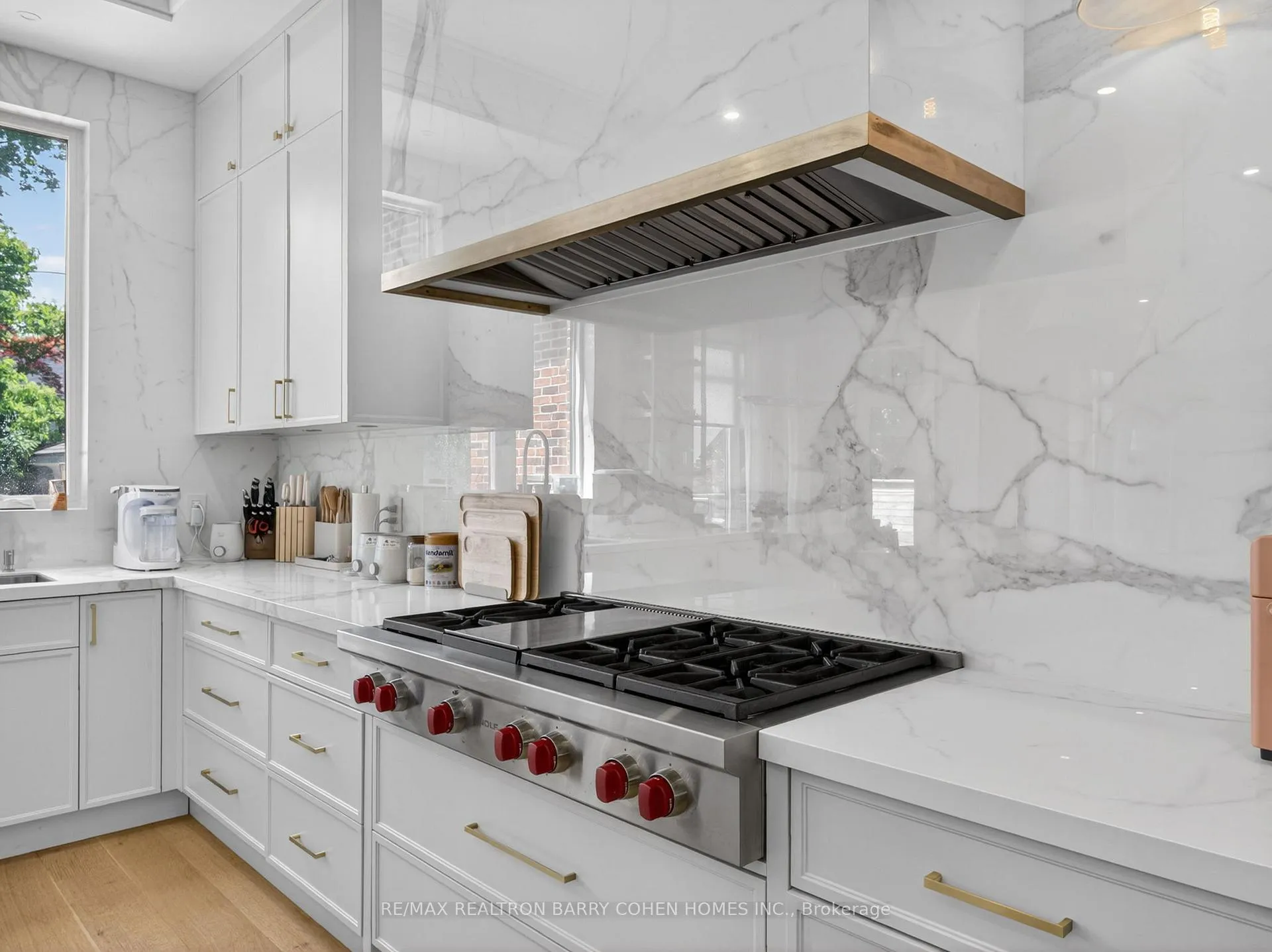 Photo 13 of 201 Hillhurst Boulevard, Toronto, Bedford Park-Nortown — HOMEH