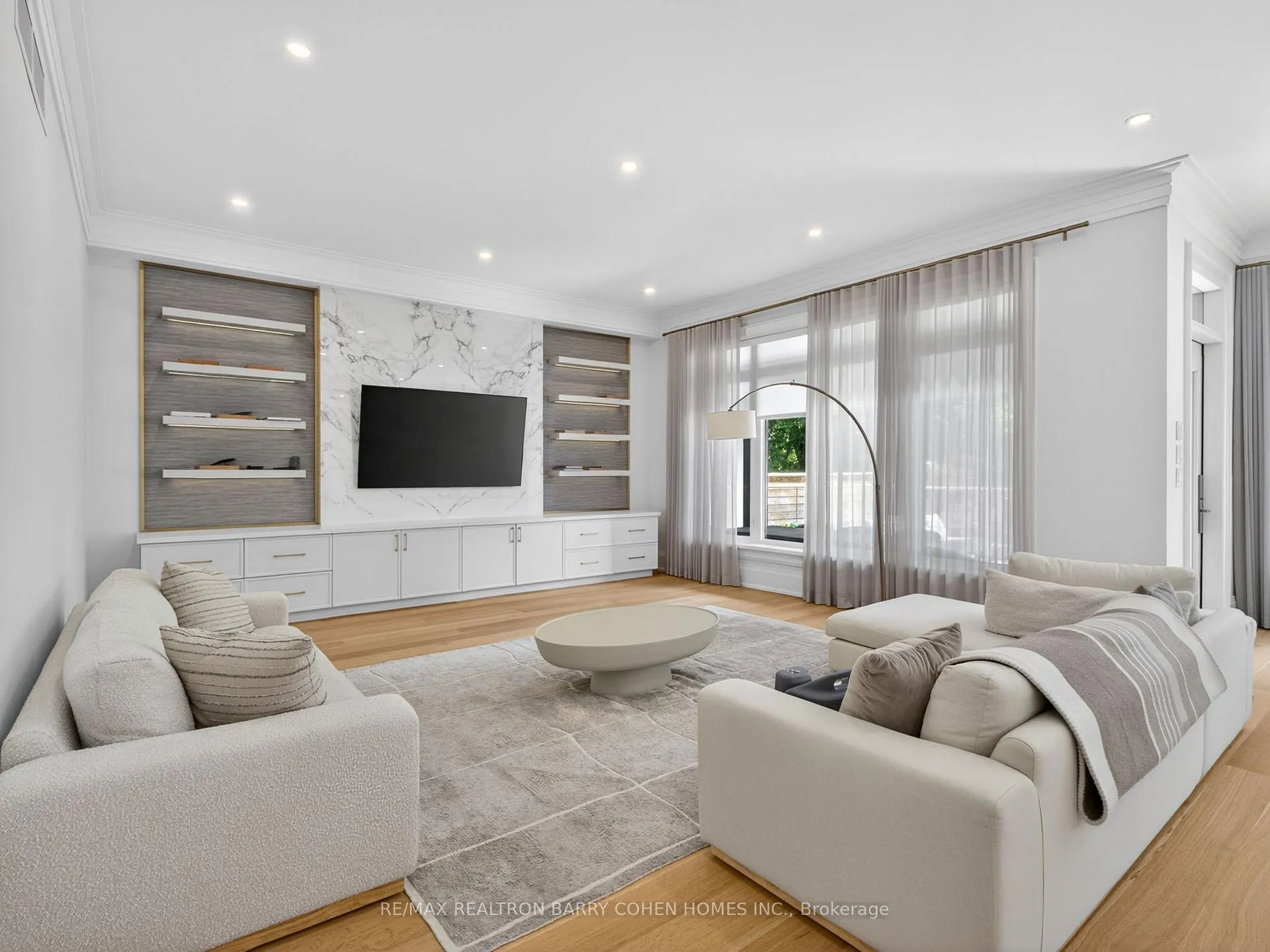 Photo 16 of 201 Hillhurst Boulevard, Toronto, Bedford Park-Nortown — HOMEH