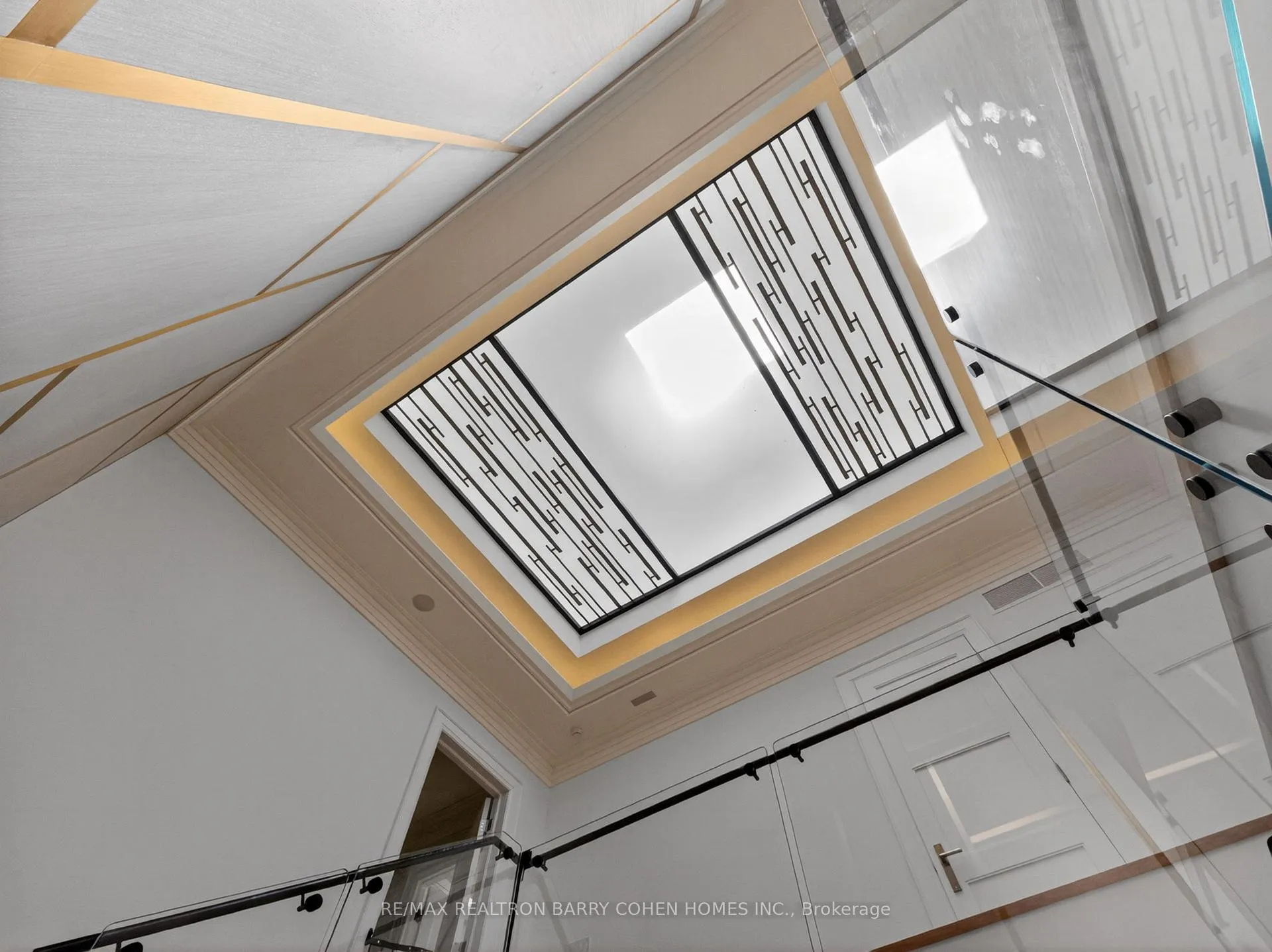 Photo 20 of 201 Hillhurst Boulevard, Toronto, Bedford Park-Nortown — HOMEH