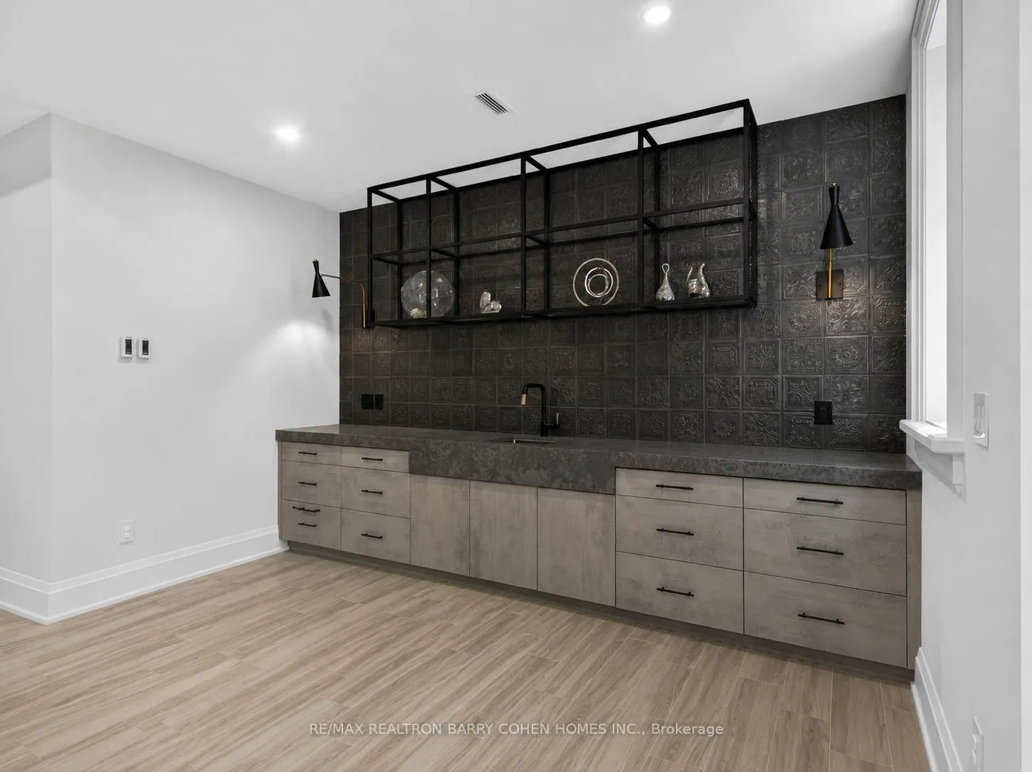 Photo 38 of 201 Hillhurst Boulevard, Toronto, Bedford Park-Nortown — HOMEH