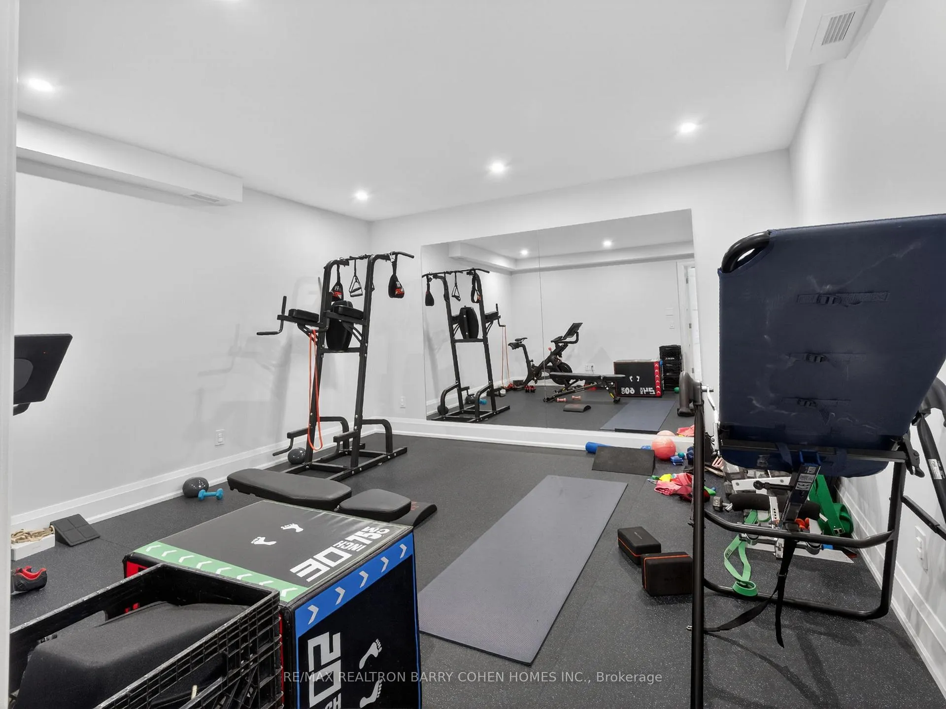 Photo 45 of 201 Hillhurst Boulevard, Toronto, Bedford Park-Nortown — HOMEH