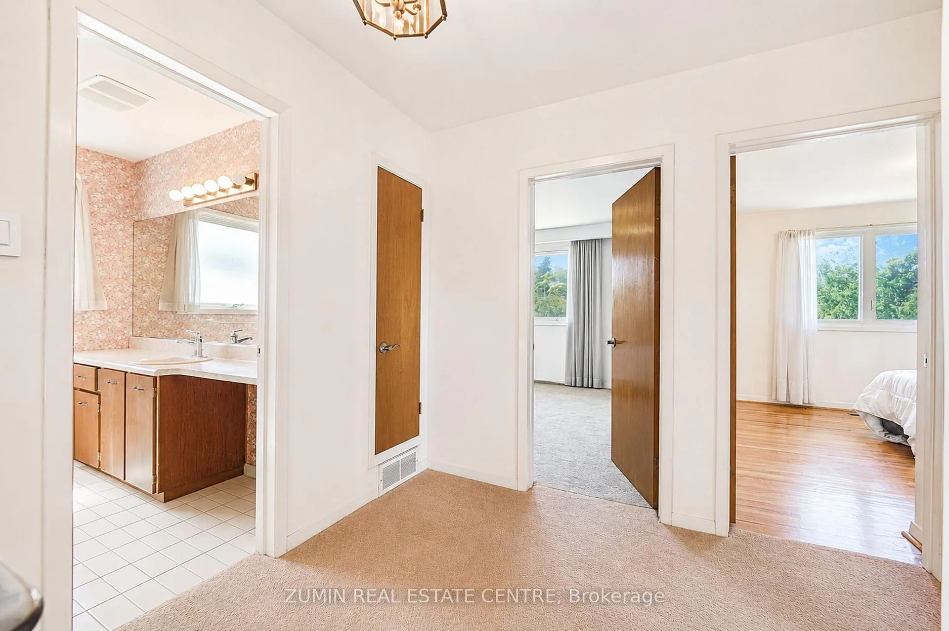 Photo 17 of 9 Oldborough Circle, North York, Don Valley Village — HOMEH