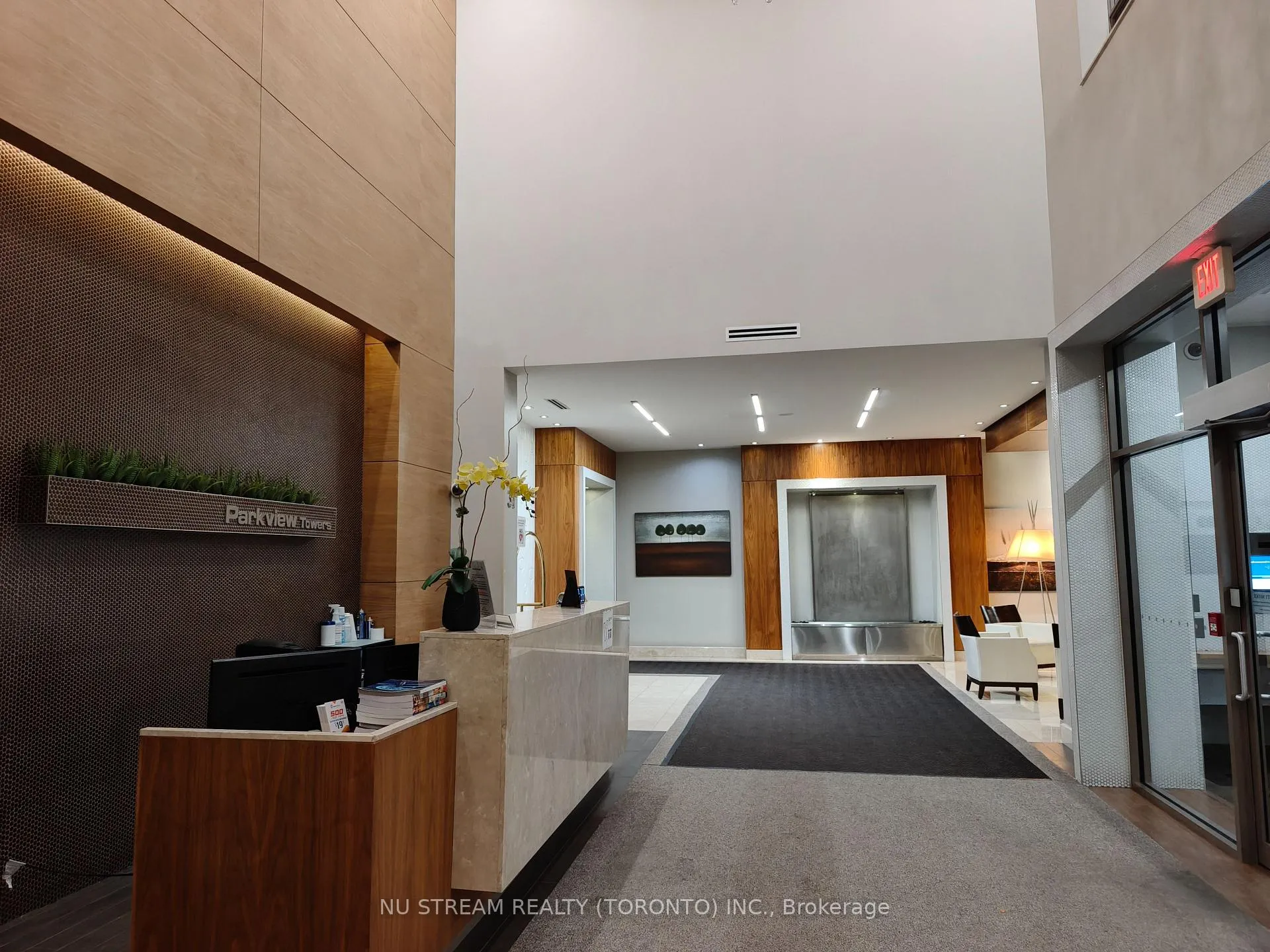 Photo 10 of Unit 801, 39 Galleria Parkway, Markham, Commerce Valley — HOMEH