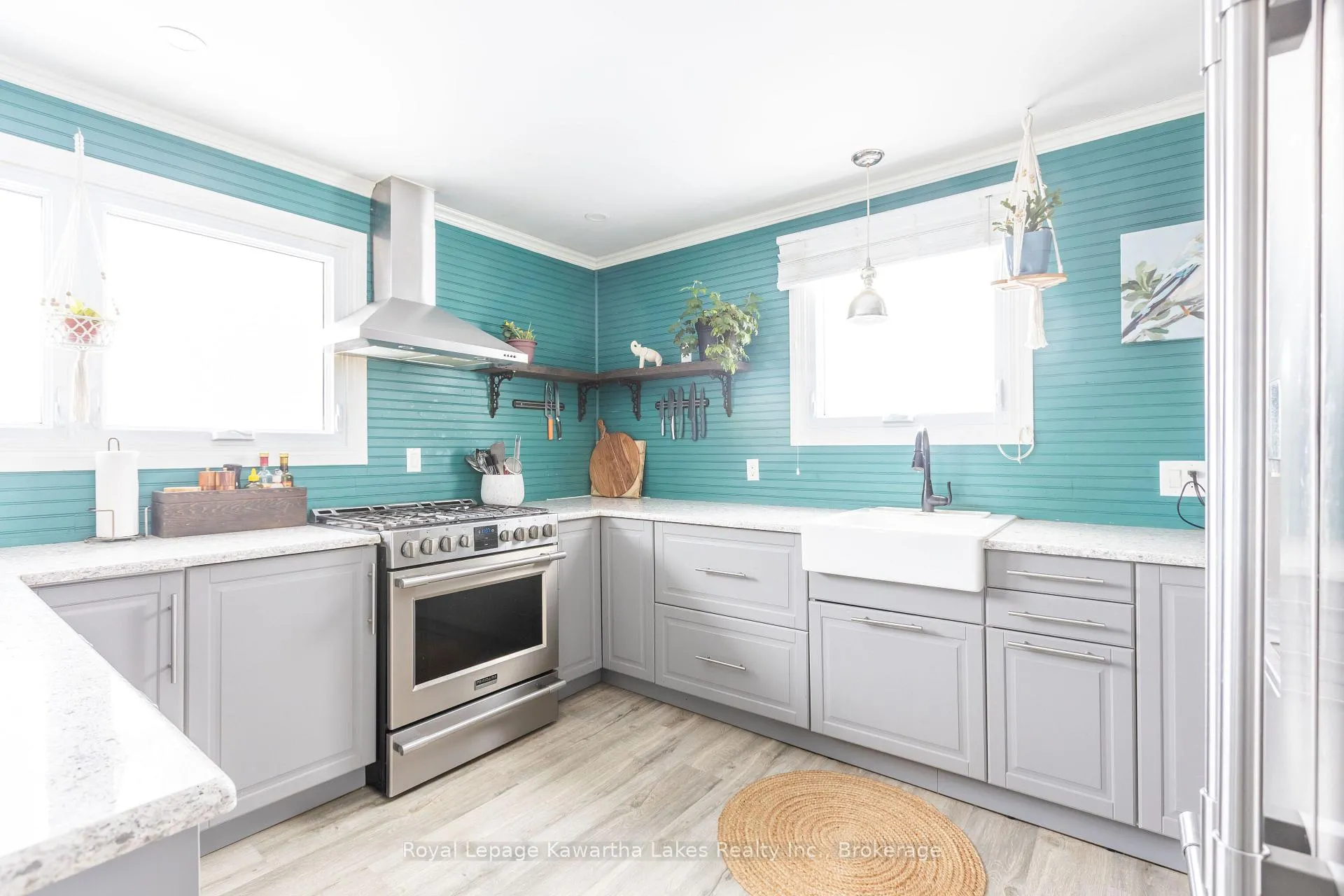 Photo 4 of 104 Cameron Drive, Kawartha Lakes, Fenelon — HOMEH