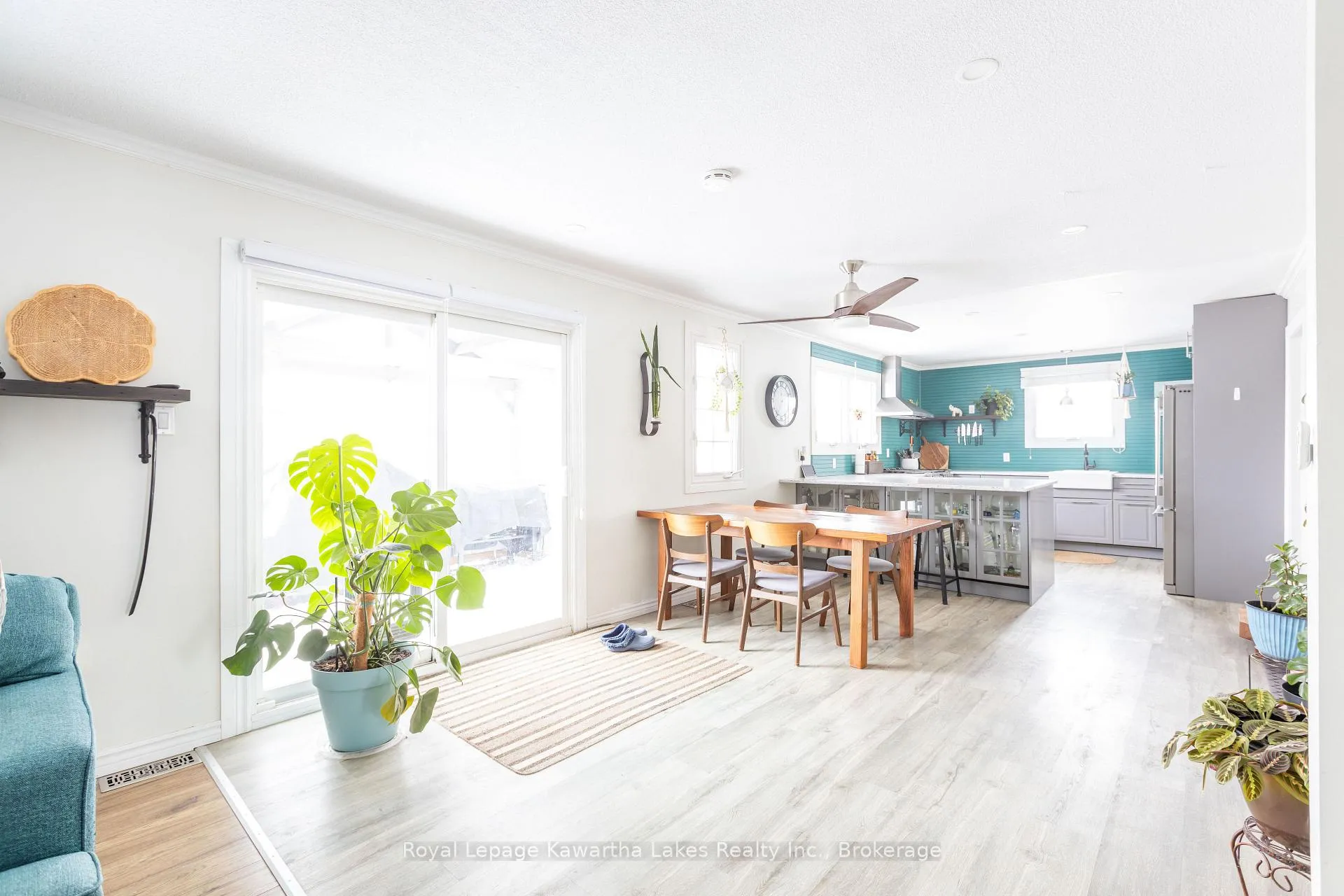 Photo 12 of 104 Cameron Drive, Kawartha Lakes, Fenelon — HOMEH