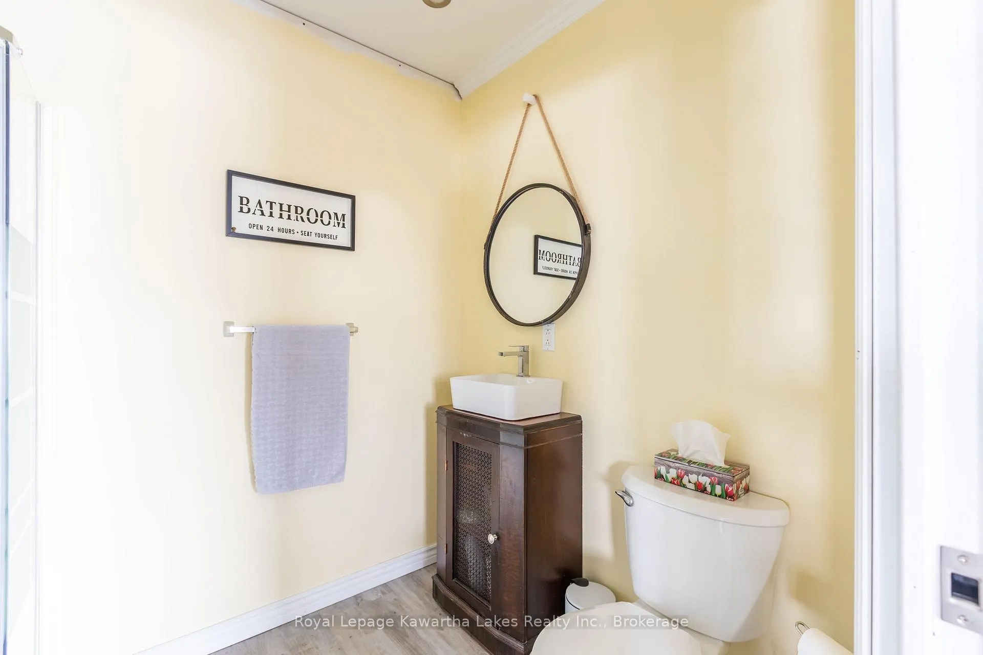 Photo 21 of 104 Cameron Drive, Kawartha Lakes, Fenelon — HOMEH