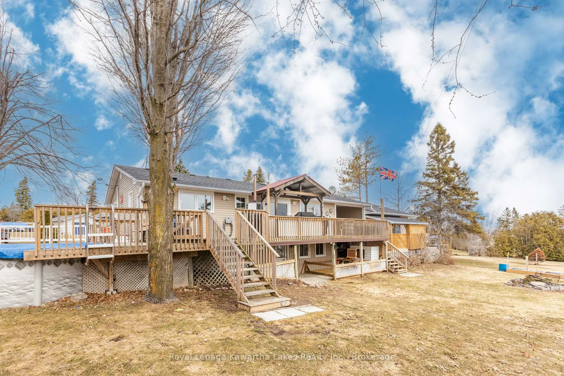 Photo 34 of 104 Cameron Drive, Kawartha Lakes, Fenelon — HOMEH