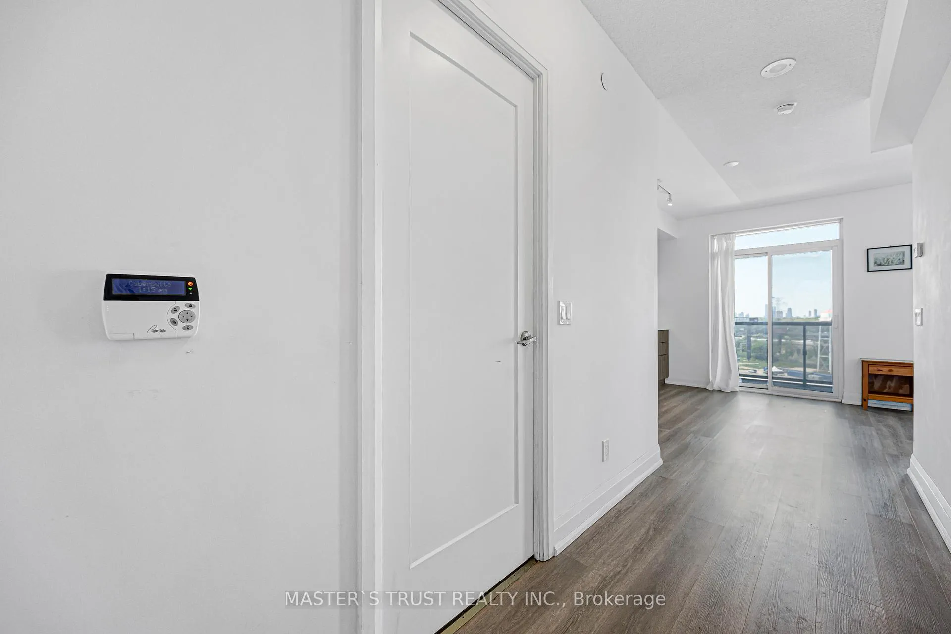 Photo 8 of Unit #1109, 56 Annie Craig Drive, Etobicoke, Mimico — HOMEH