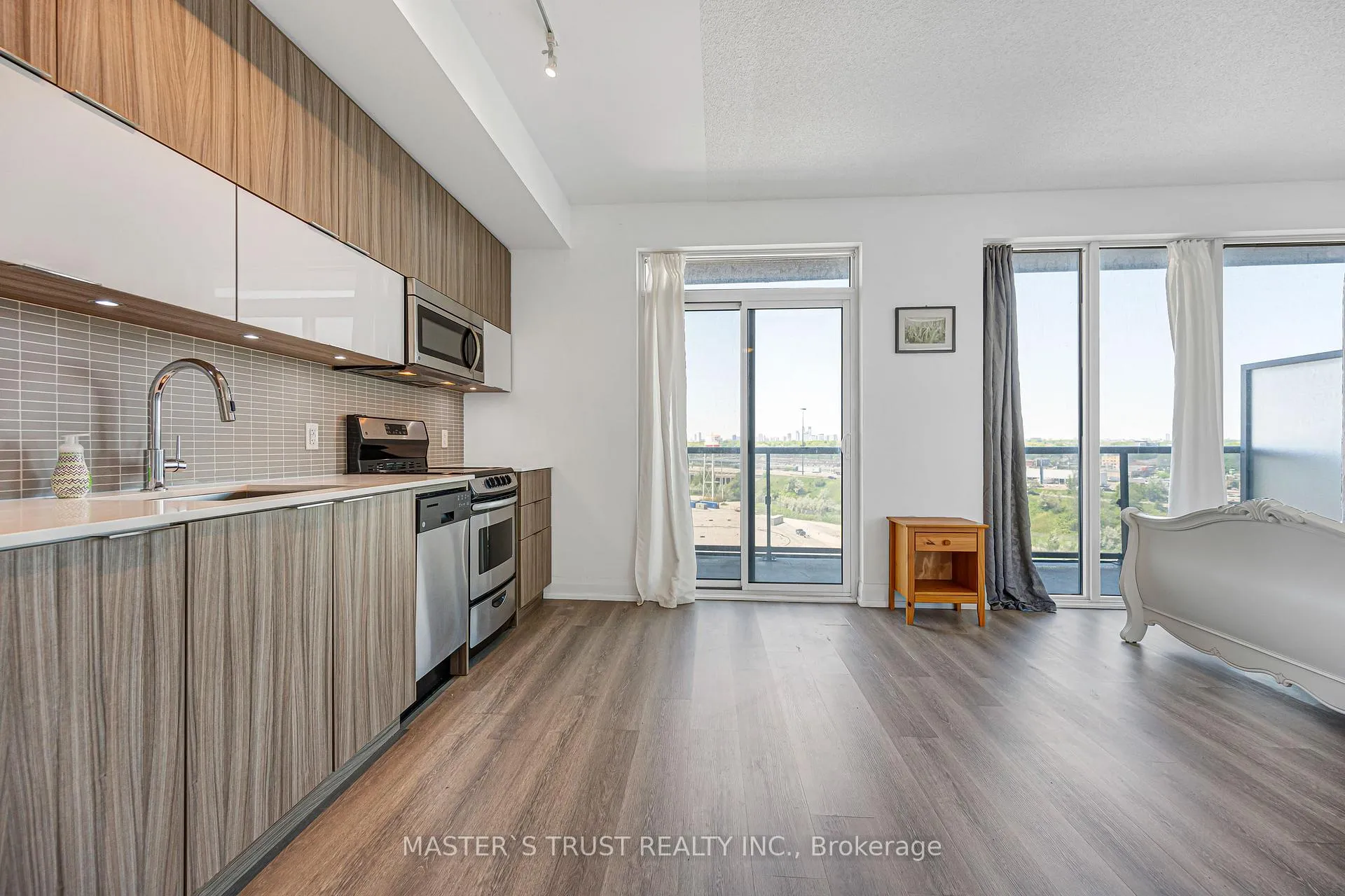 Photo 11 of Unit #1109, 56 Annie Craig Drive, Etobicoke, Mimico — HOMEH