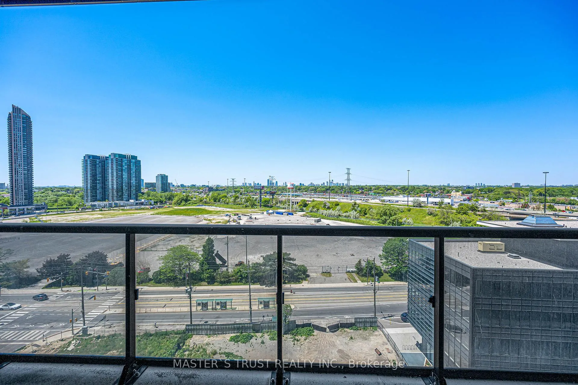 Photo 14 of Unit #1109, 56 Annie Craig Drive, Etobicoke, Mimico — HOMEH