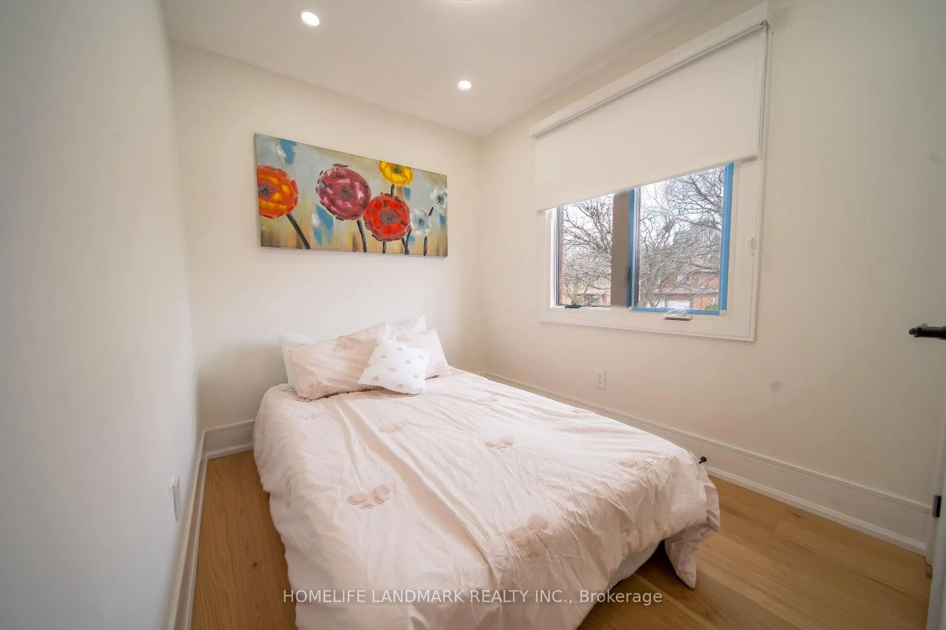 Photo 7 of 224 Macedonia Crescent, Mississauga, Fairview — HOMEH