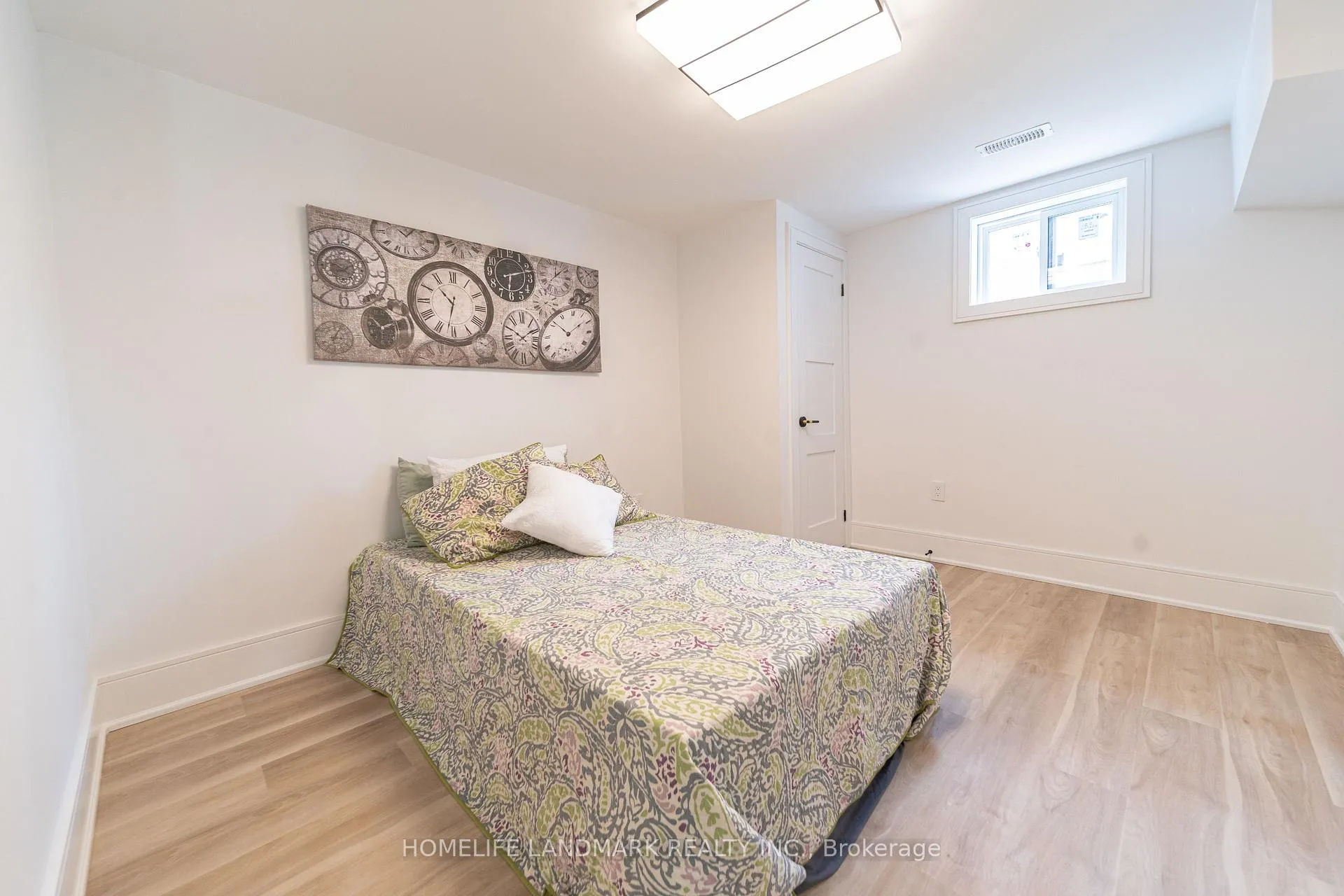 Photo 15 of 224 Macedonia Crescent, Mississauga, Fairview — HOMEH