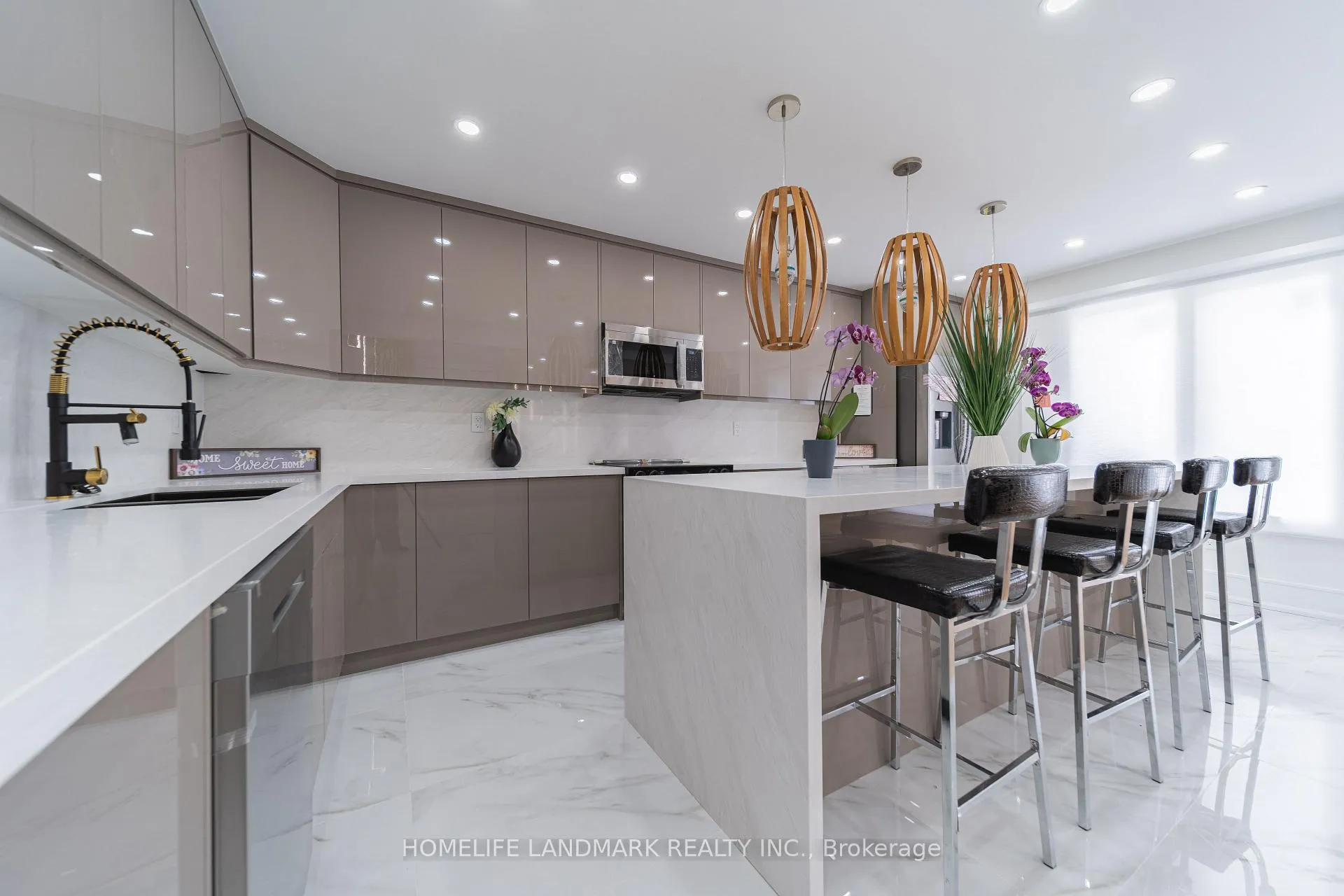 Photo 29 of 224 Macedonia Crescent, Mississauga, Fairview — HOMEH