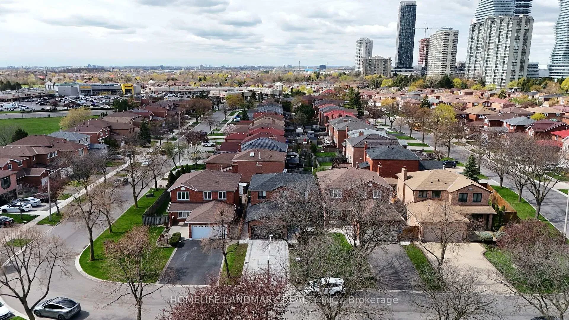 Photo 36 of 224 Macedonia Crescent, Mississauga, Fairview — HOMEH