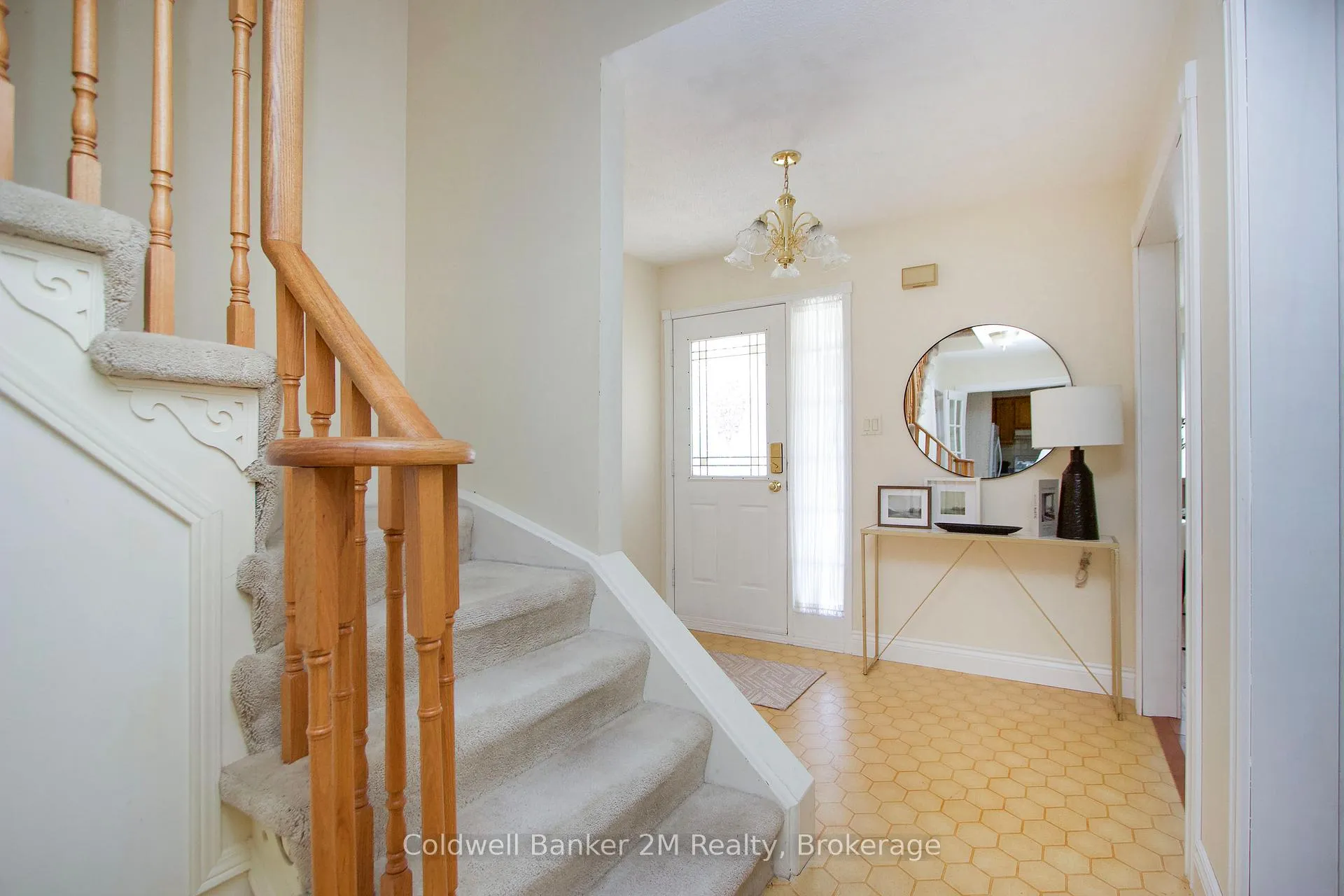 Photo 6 of 39 Poplar Park Crescent, Scugog, Port Perry — HOMEH