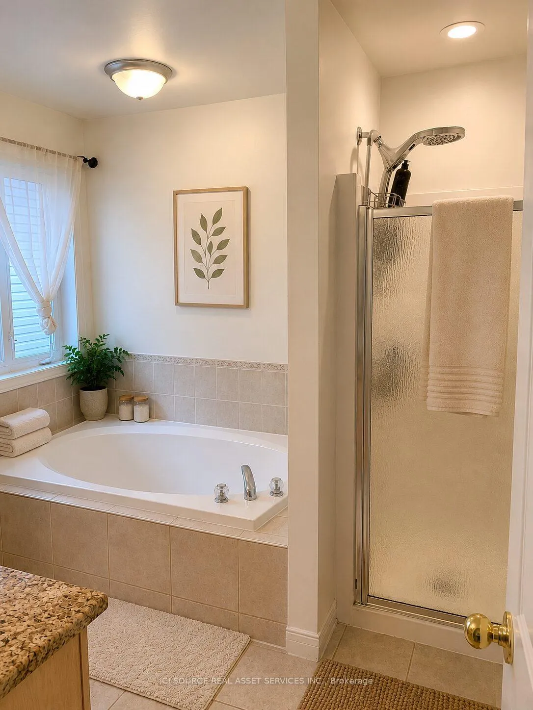 Photo 8 of 28 Maricona Way, Ottawa, Kanata - Kanata Lakes/Heritage Hills — HOMEH