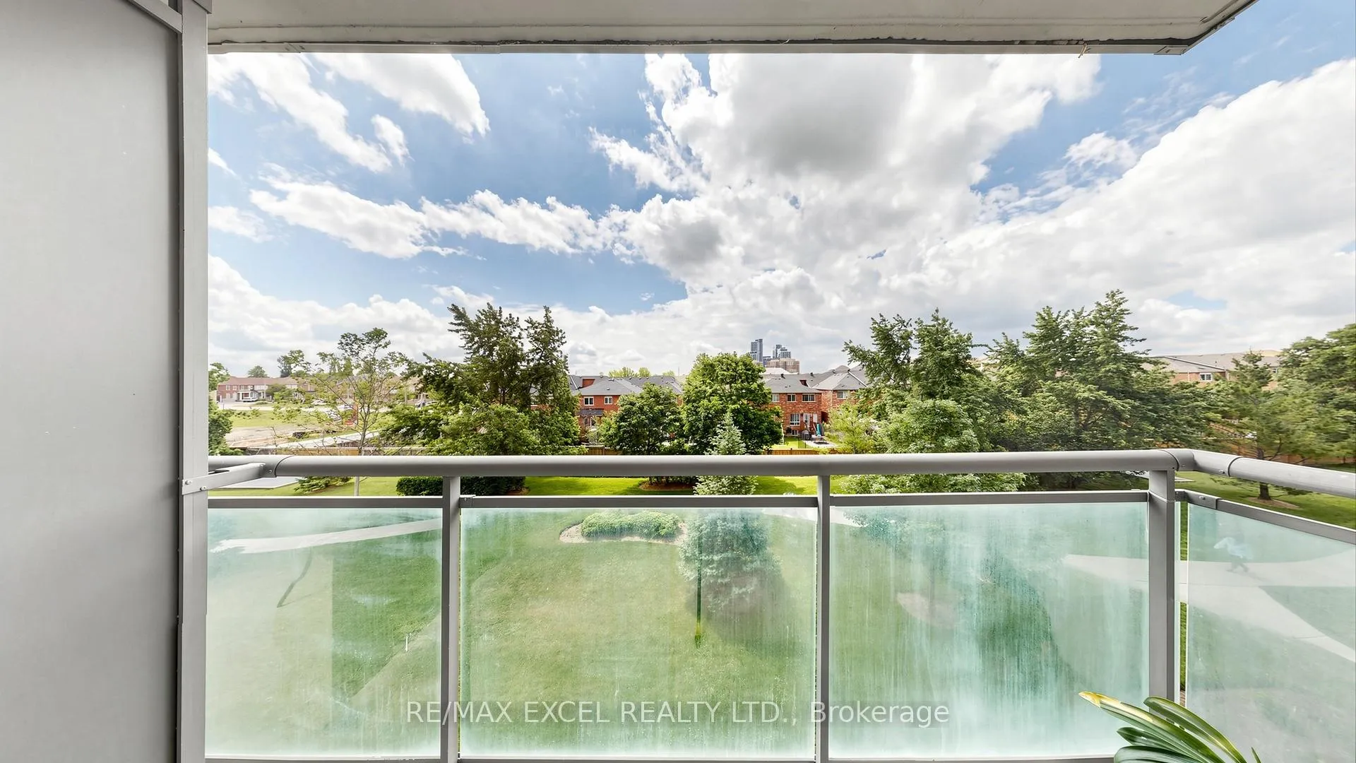 Photo 19 of Unit 318, 310 Red Maple Road, Richmond Hill, Langstaff — HOMEH