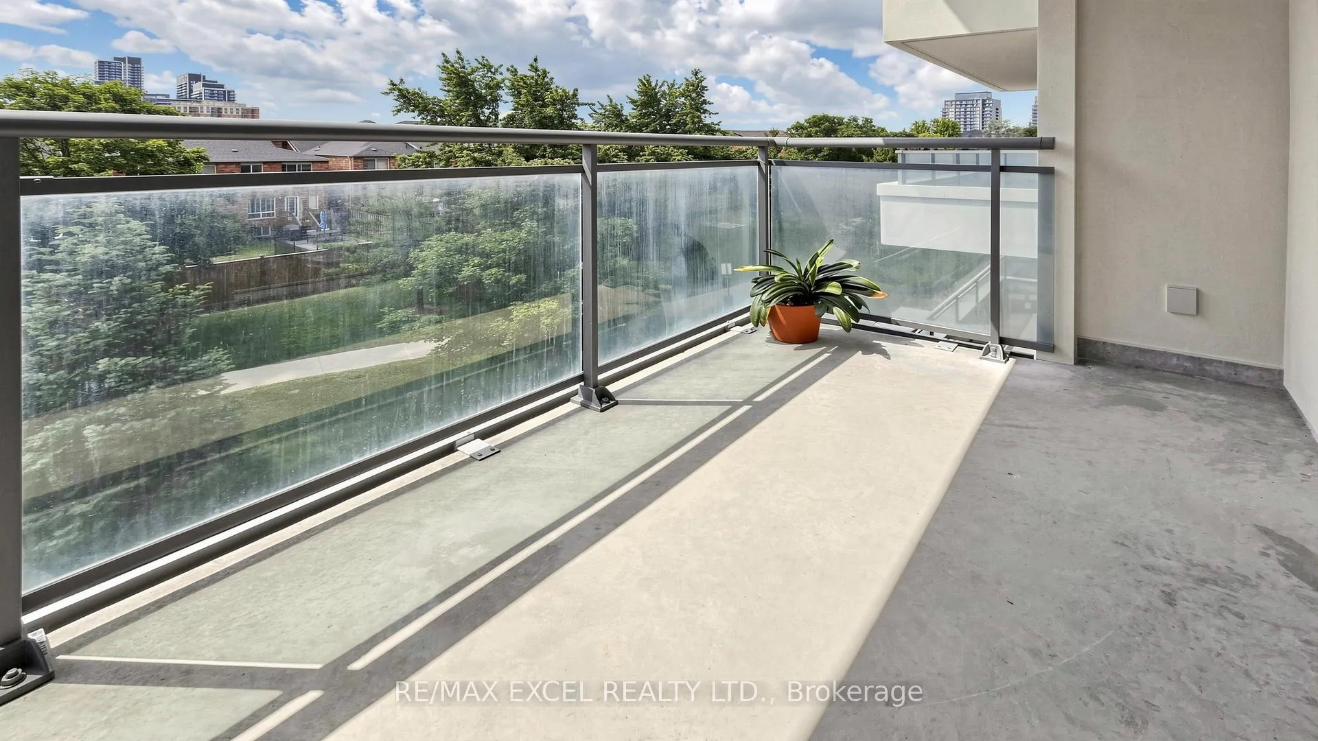 Photo 20 of Unit 318, 310 Red Maple Road, Richmond Hill, Langstaff — HOMEH