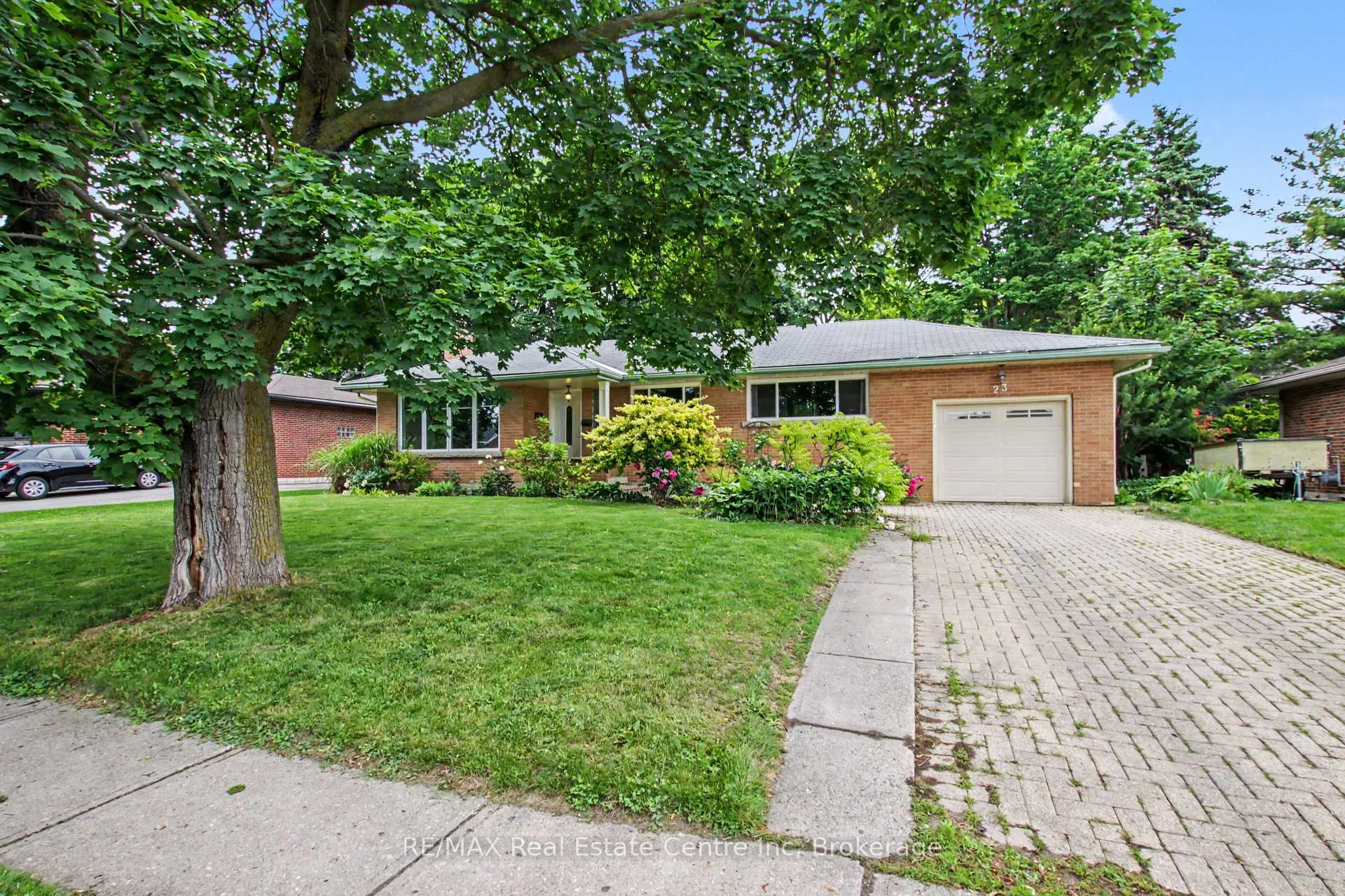 Photo 1 of 23 Glenburnie Drive, Guelph, Grange Road — HOMEH
