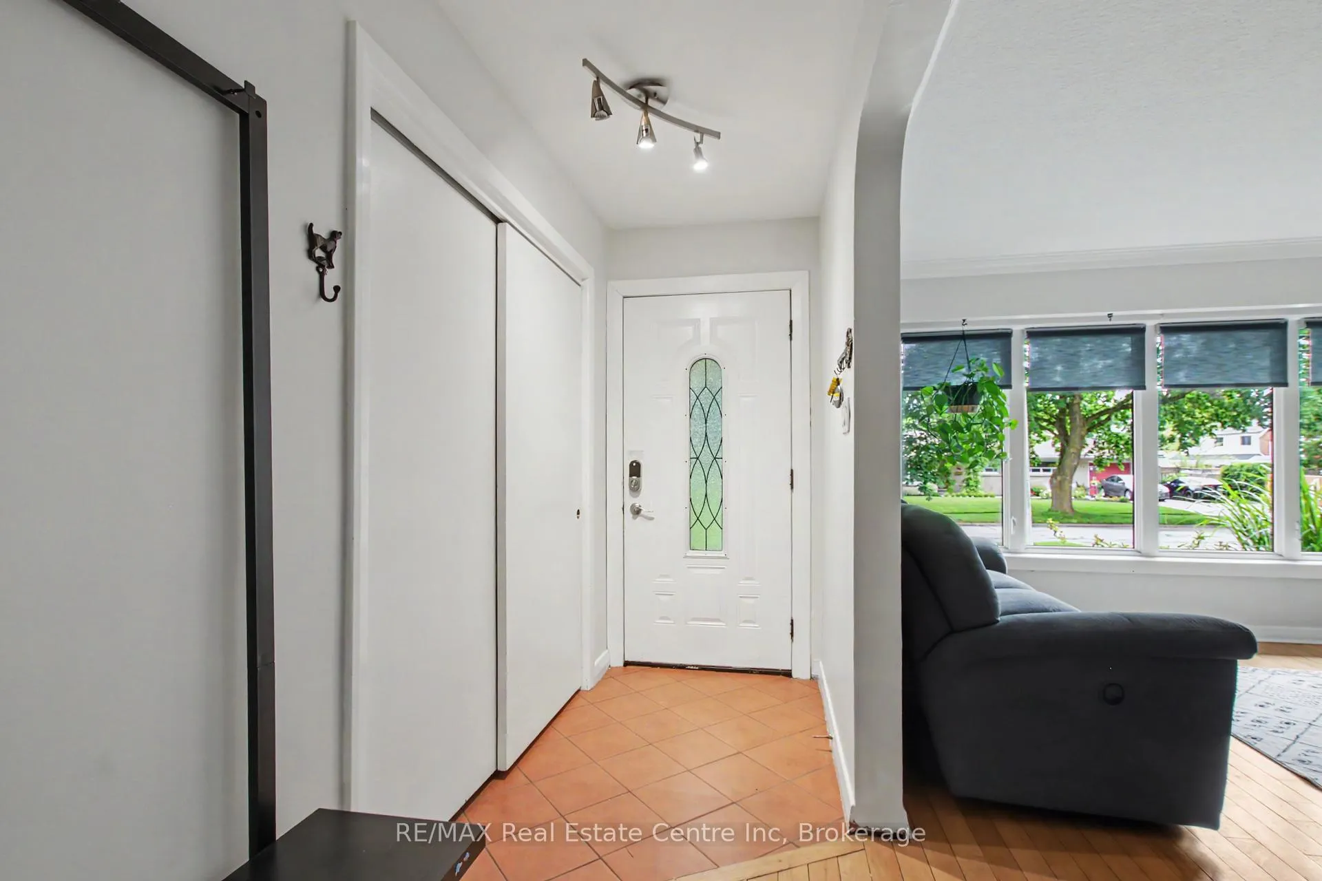 Photo 2 of 23 Glenburnie Drive, Guelph, Grange Road — HOMEH