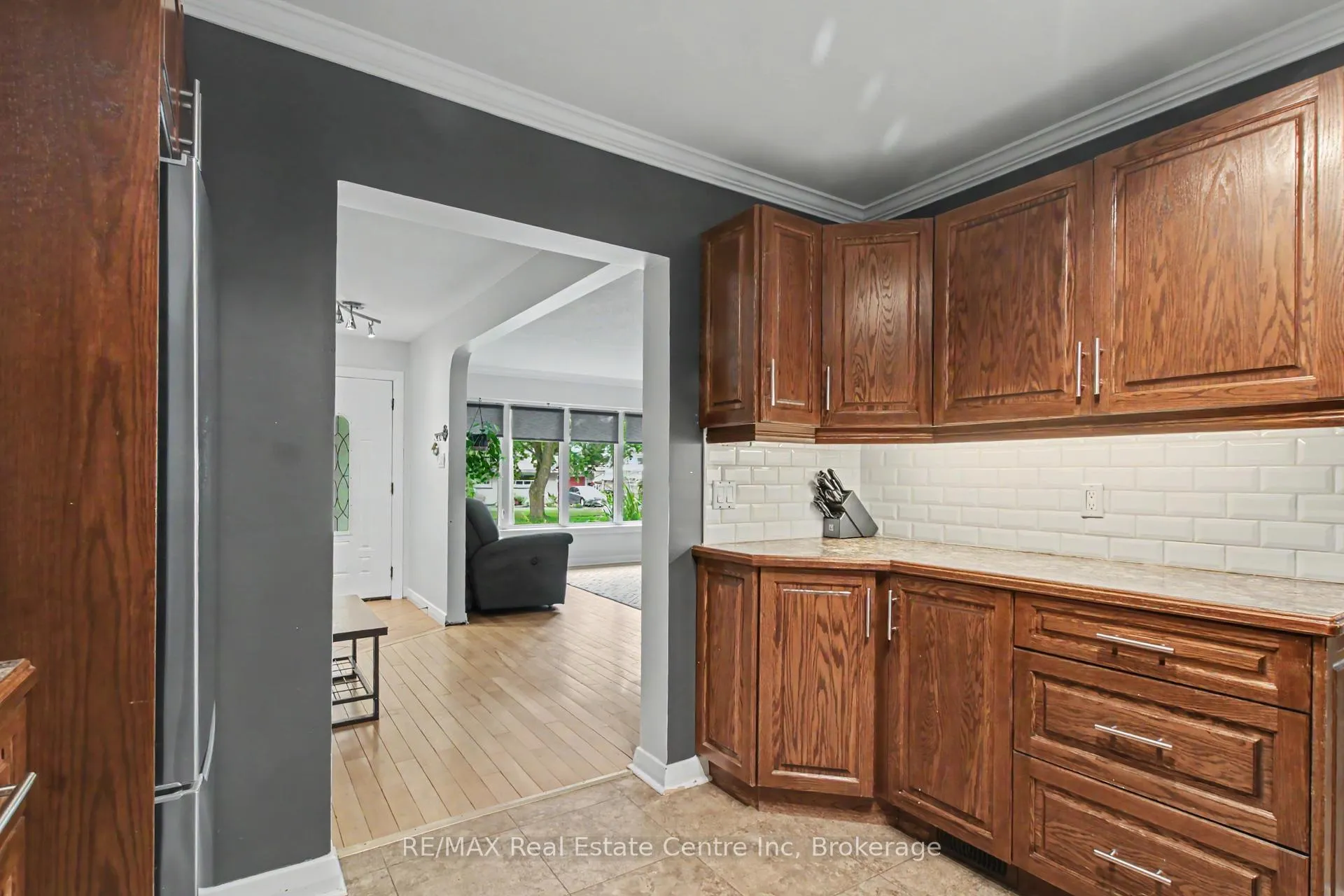 Photo 8 of 23 Glenburnie Drive, Guelph, Grange Road — HOMEH
