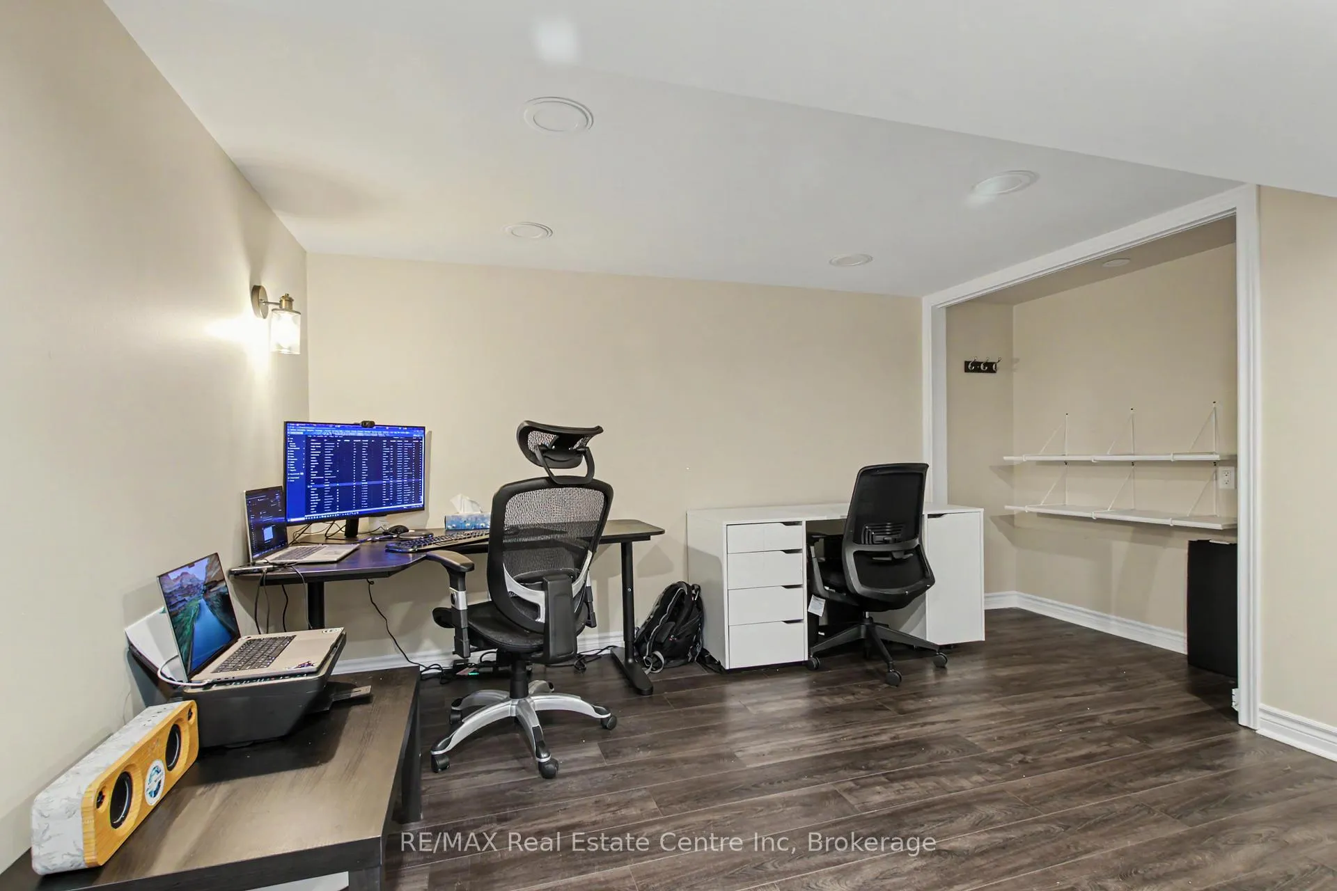 Photo 16 of 23 Glenburnie Drive, Guelph, Grange Road — HOMEH