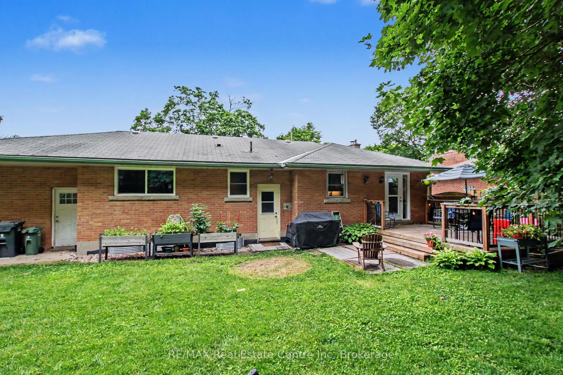 Photo 18 of 23 Glenburnie Drive, Guelph, Grange Road — HOMEH