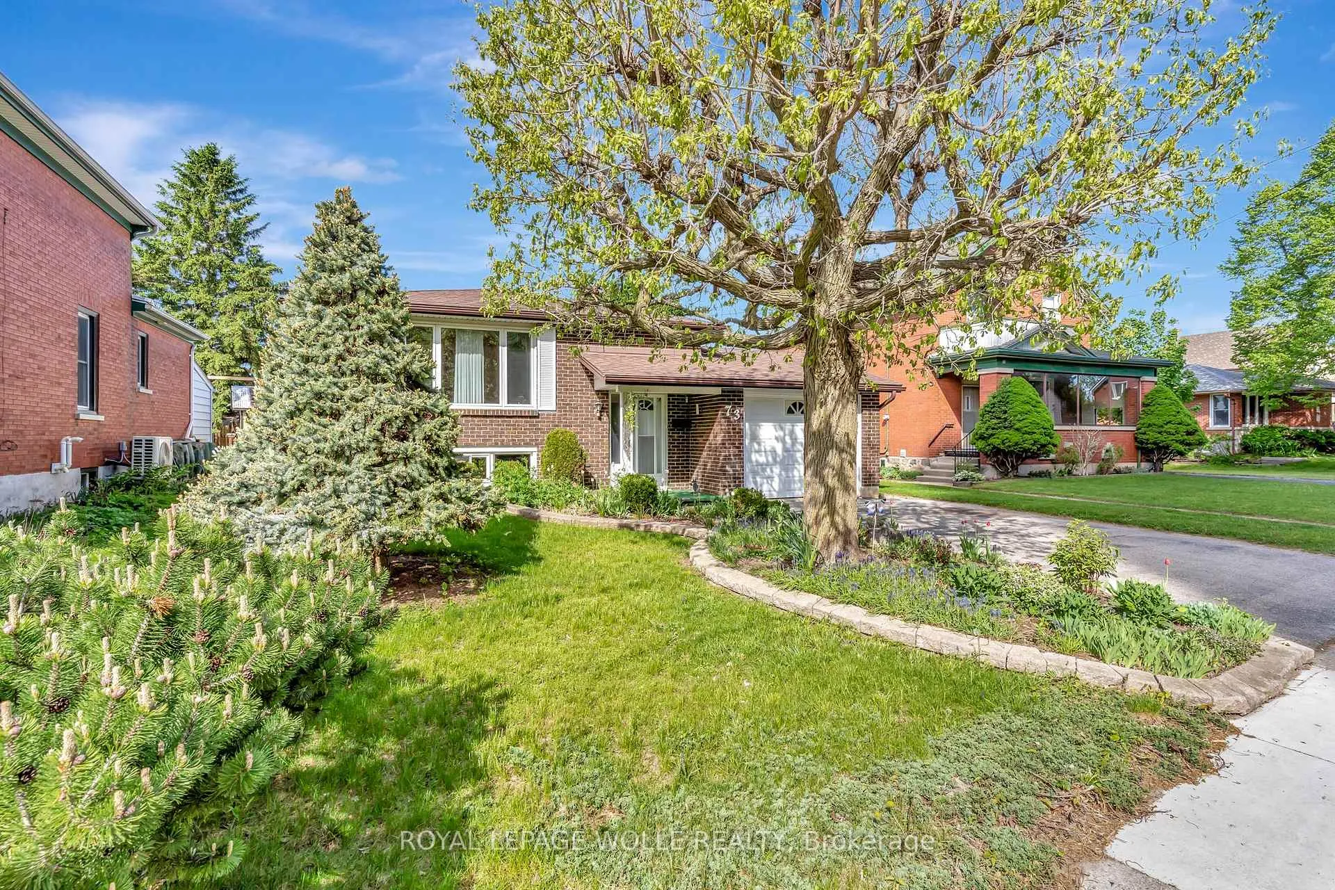 Photo 2 of 73 Brunswick Avenue, Kitchener — HOMEH