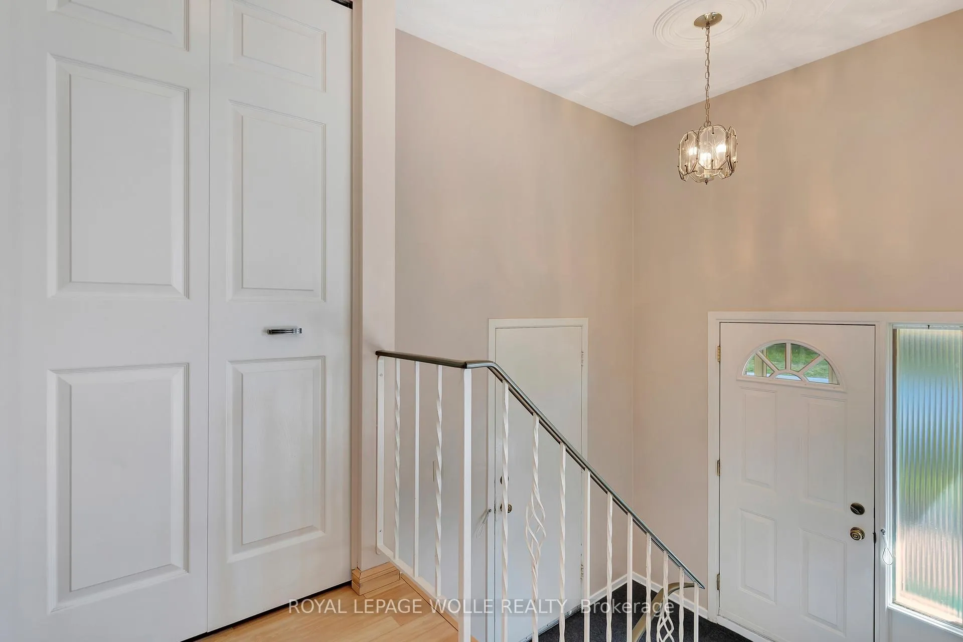 Photo 6 of 73 Brunswick Avenue, Kitchener — HOMEH