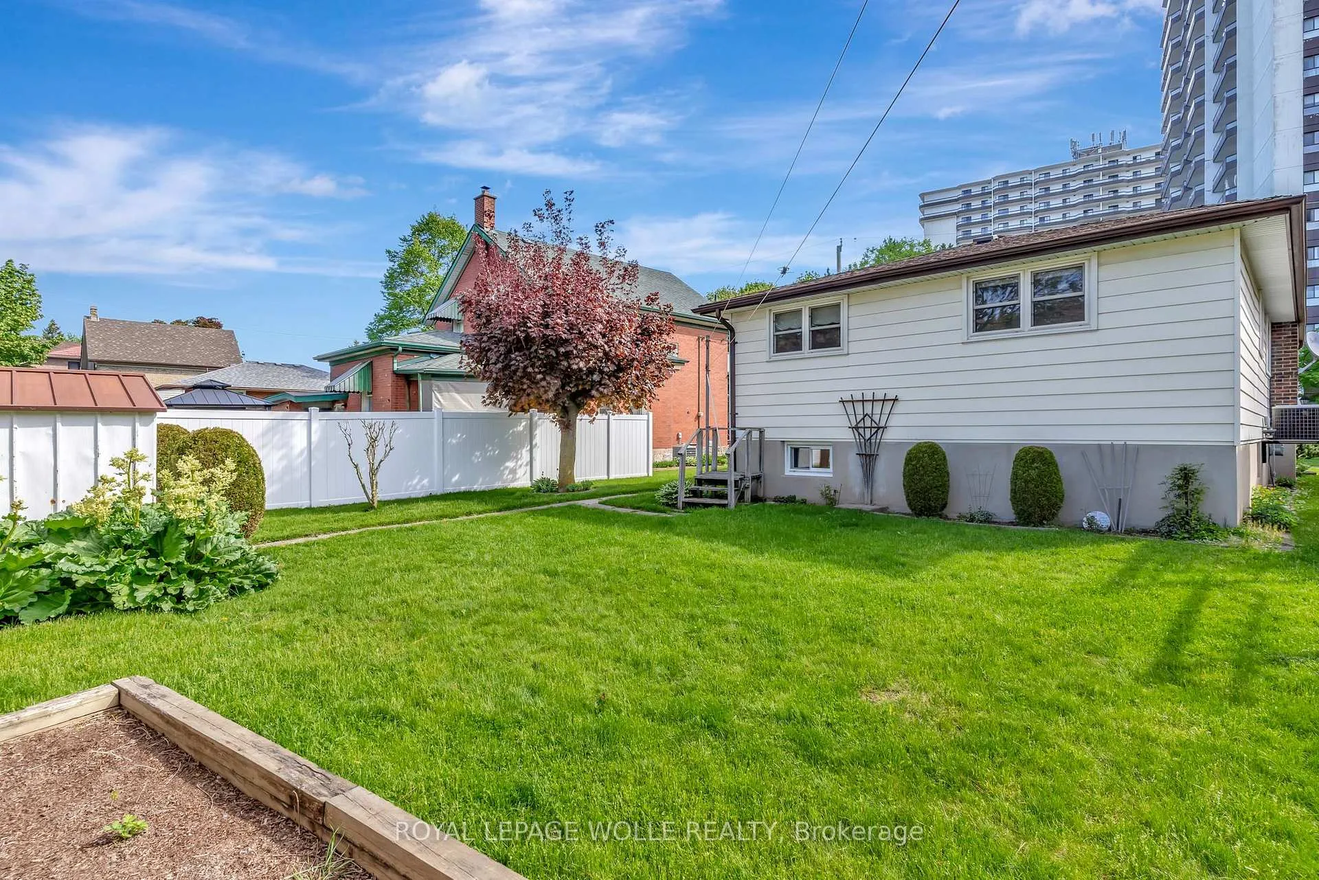 Photo 27 of 73 Brunswick Avenue, Kitchener — HOMEH