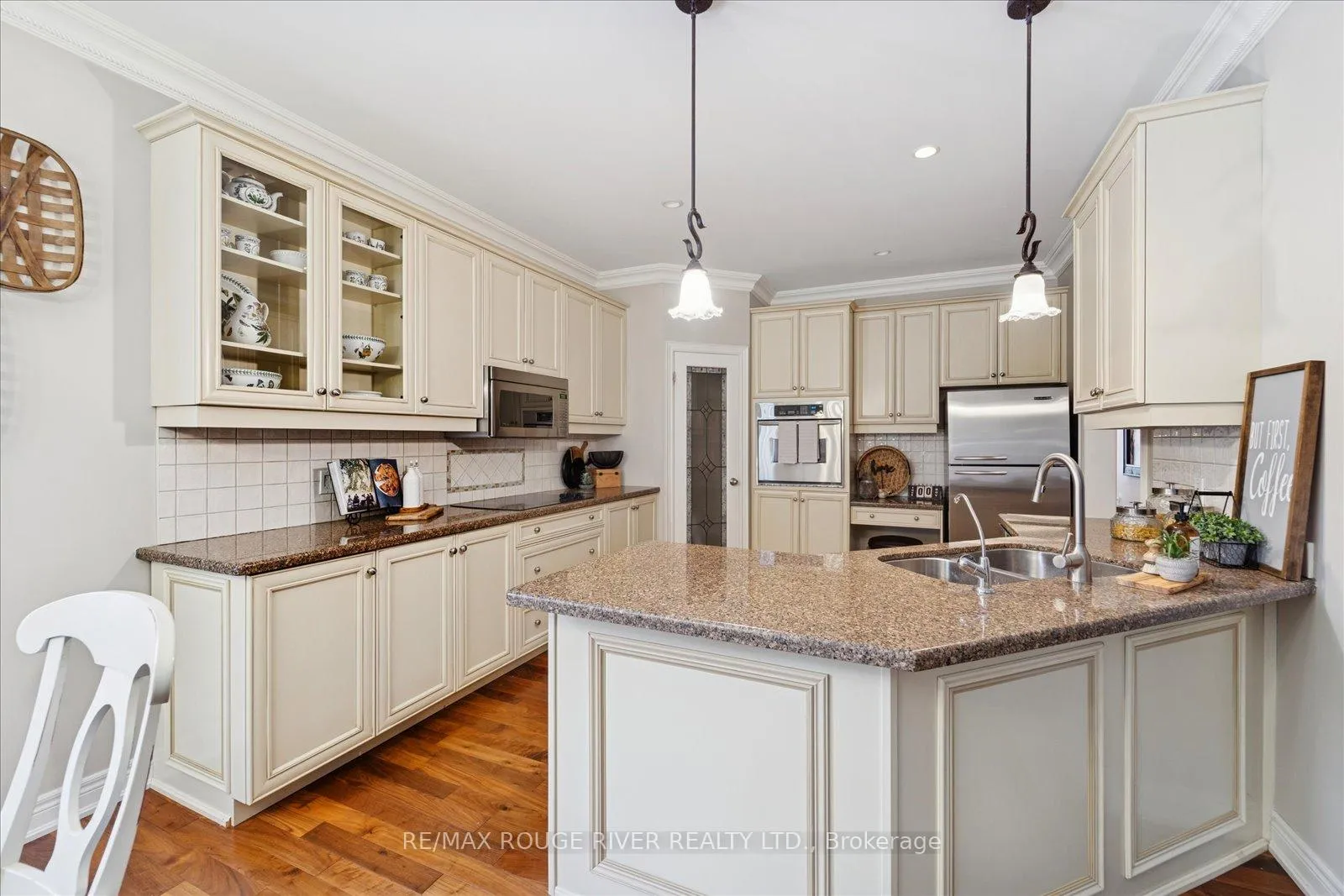Photo 17 of 45 Pebblebrook Crescent, Whitby, Rolling Acres — HOMEH