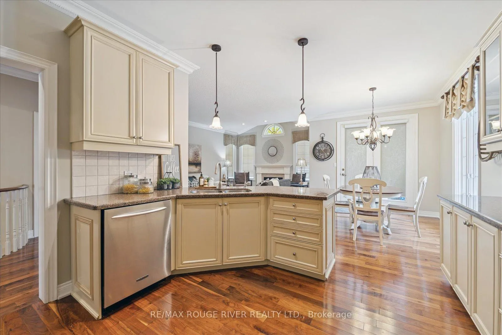 Photo 19 of 45 Pebblebrook Crescent, Whitby, Rolling Acres — HOMEH