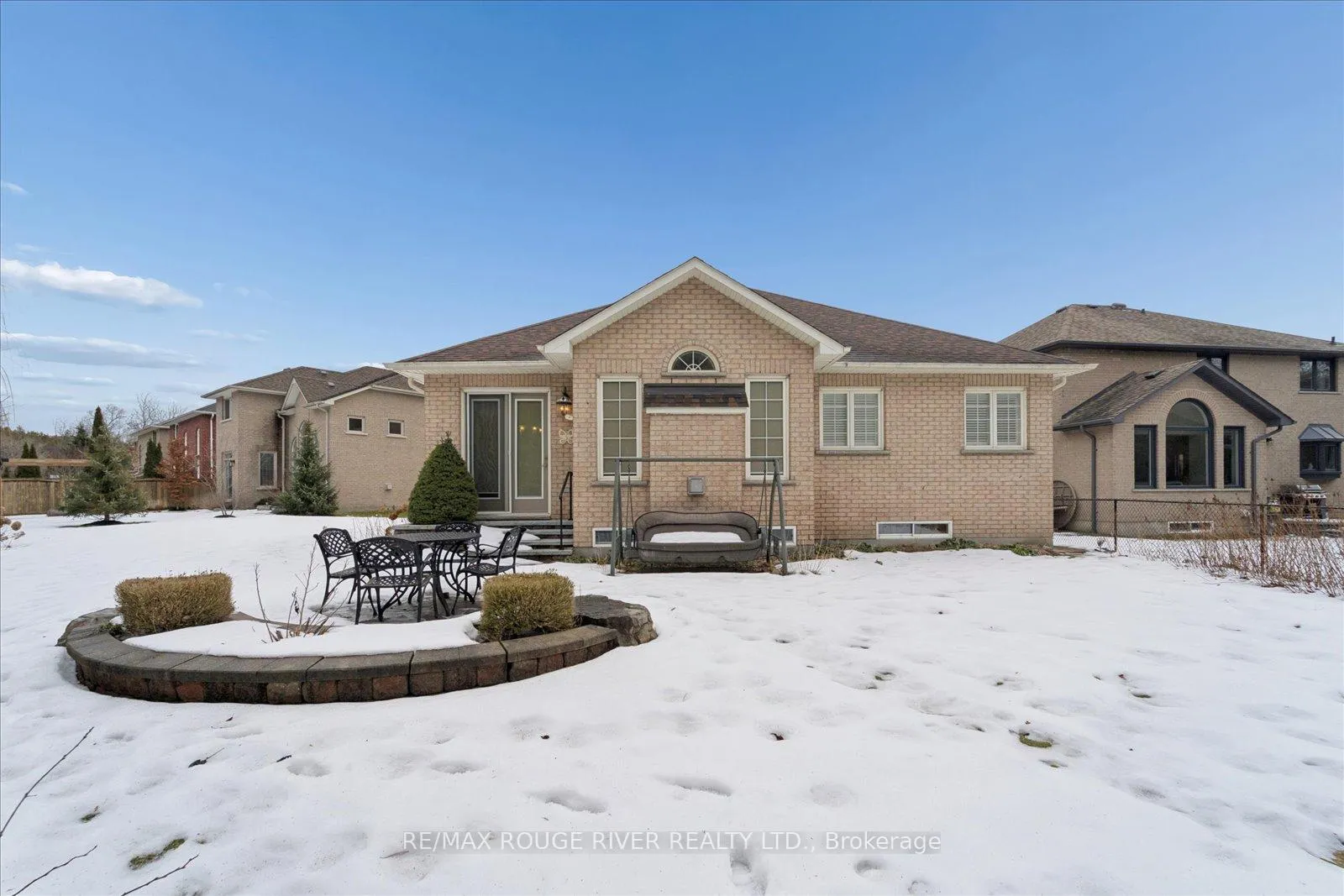 Photo 34 of 45 Pebblebrook Crescent, Whitby, Rolling Acres — HOMEH