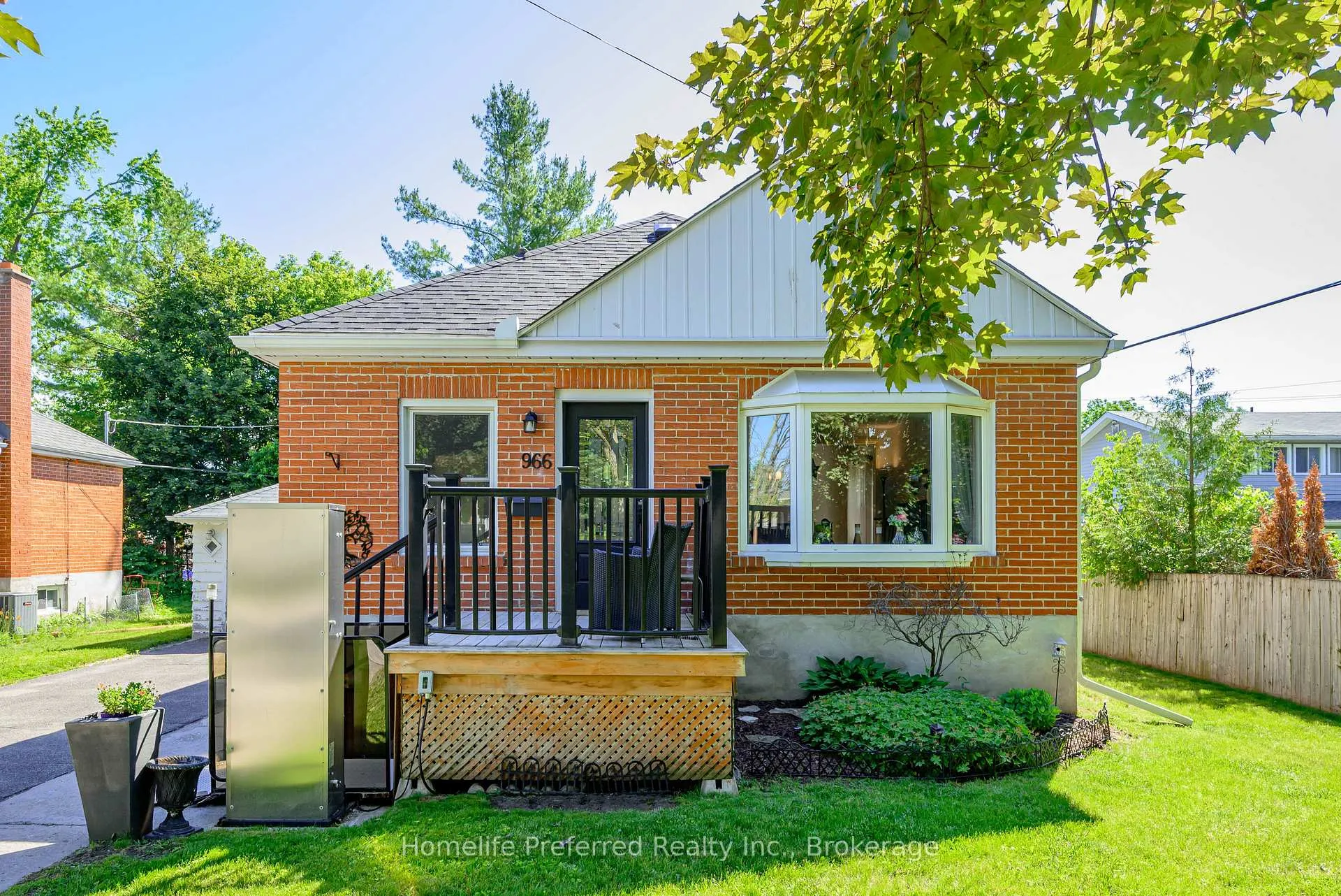 Photo 6 of 966 Noble Place, Peterborough, Otonabee Ward 1 — HOMEH
